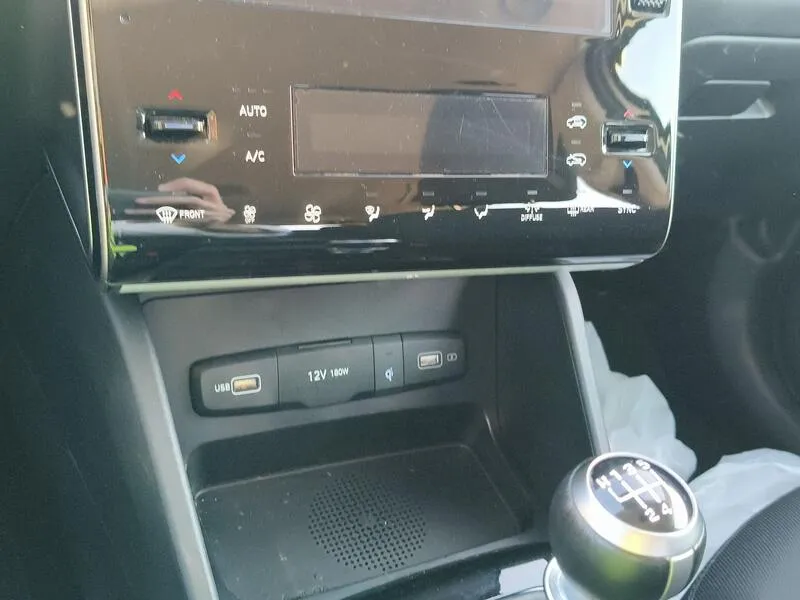 Hyundai Tucson 1.6 CRDi Maxx - foto 12