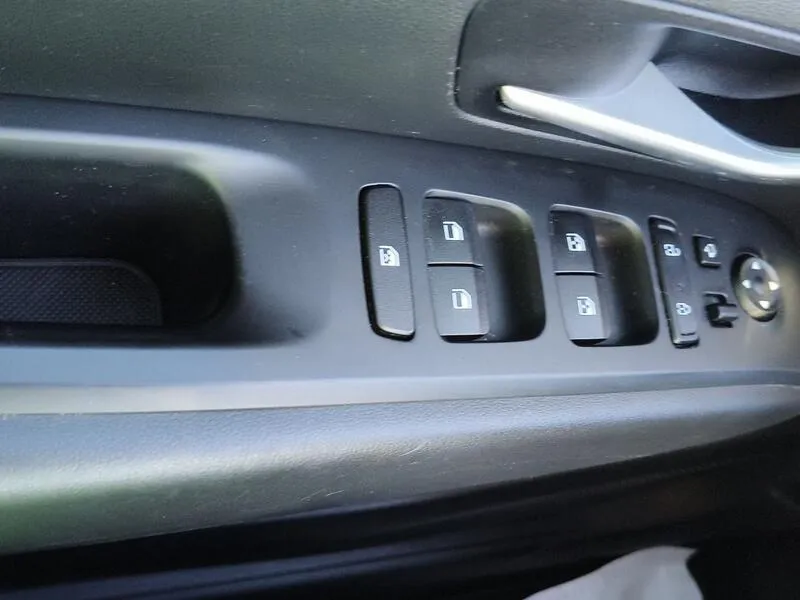 Hyundai Tucson 1.6 CRDi Maxx - foto 29