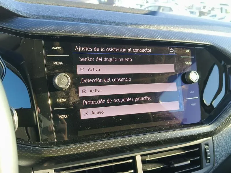 Volkswagen T-Cross 1.0 TSI Advance - foto 21