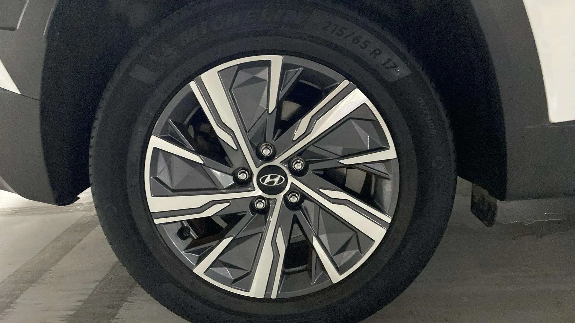 Hyundai Tucson 1.6 CRDi 48V Maxx - foto 29
