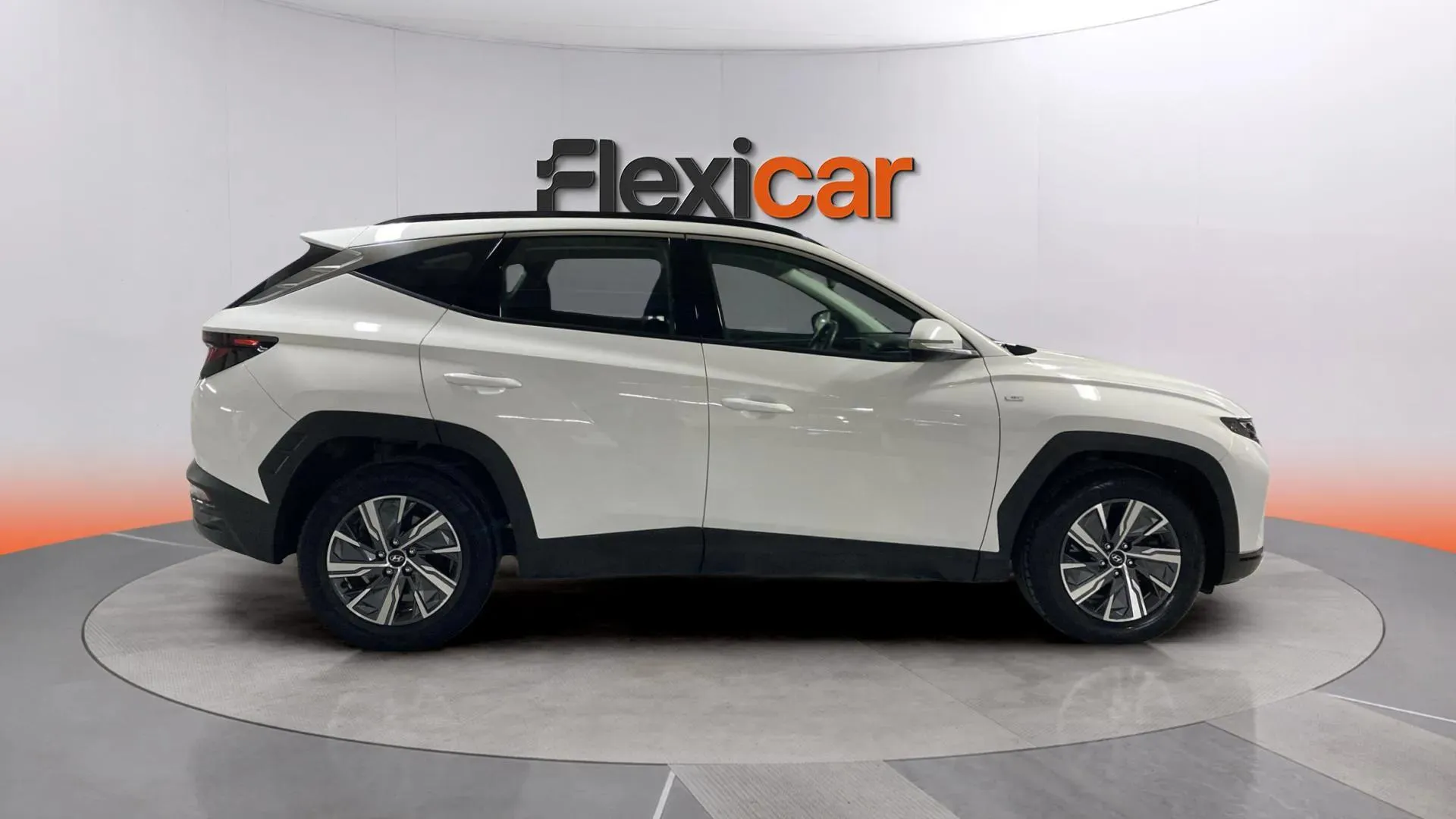 Hyundai Tucson 1.6 CRDi 48V Maxx - foto 8
