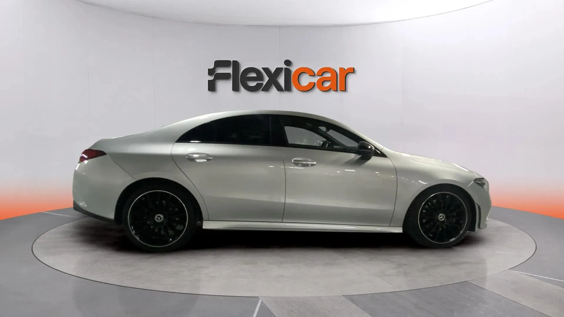 Mercedes-Benz CLA 200 D DCT - foto 8