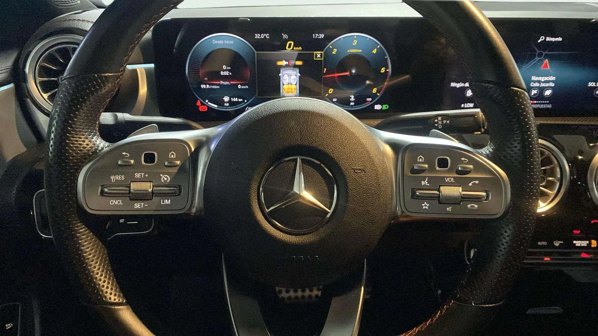 Mercedes-Benz CLA 200 D DCT - foto 10