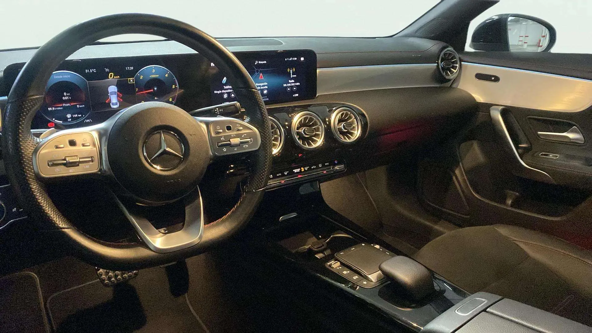 Mercedes-Benz CLA 200 D DCT - foto 9