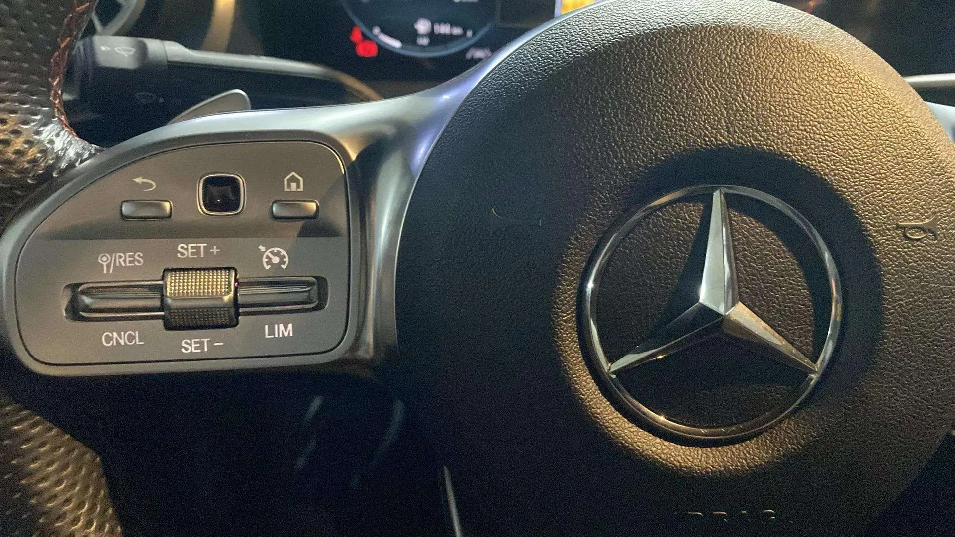 Mercedes-Benz CLA 200 D DCT - foto 11