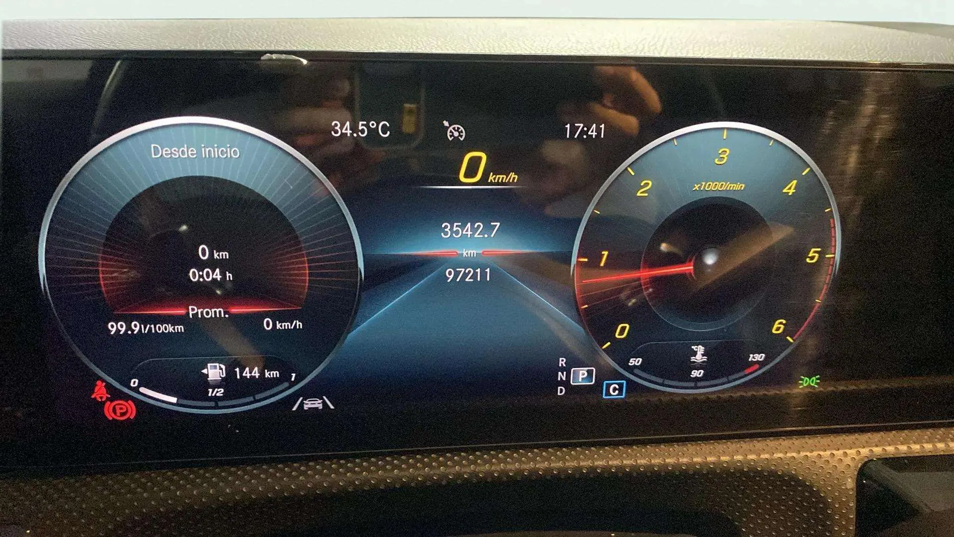 Mercedes-Benz CLA 200 D DCT - foto 13