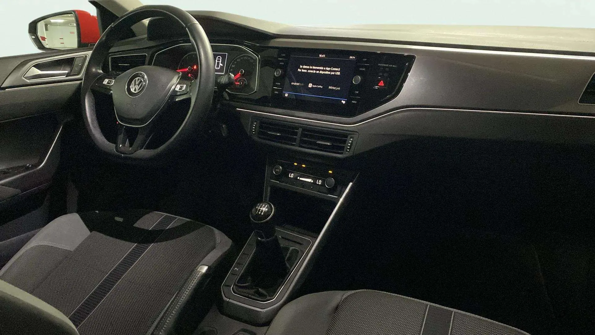 Volkswagen Polo 1.0 - foto 21