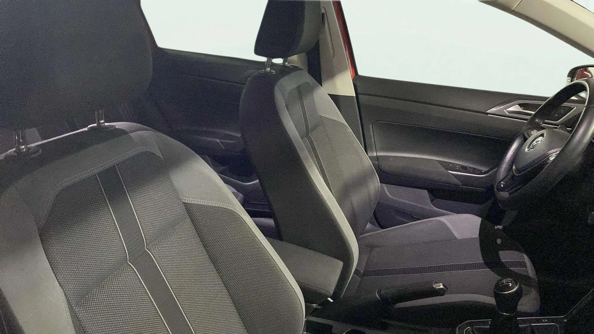 Volkswagen Polo 1.0 - foto 23