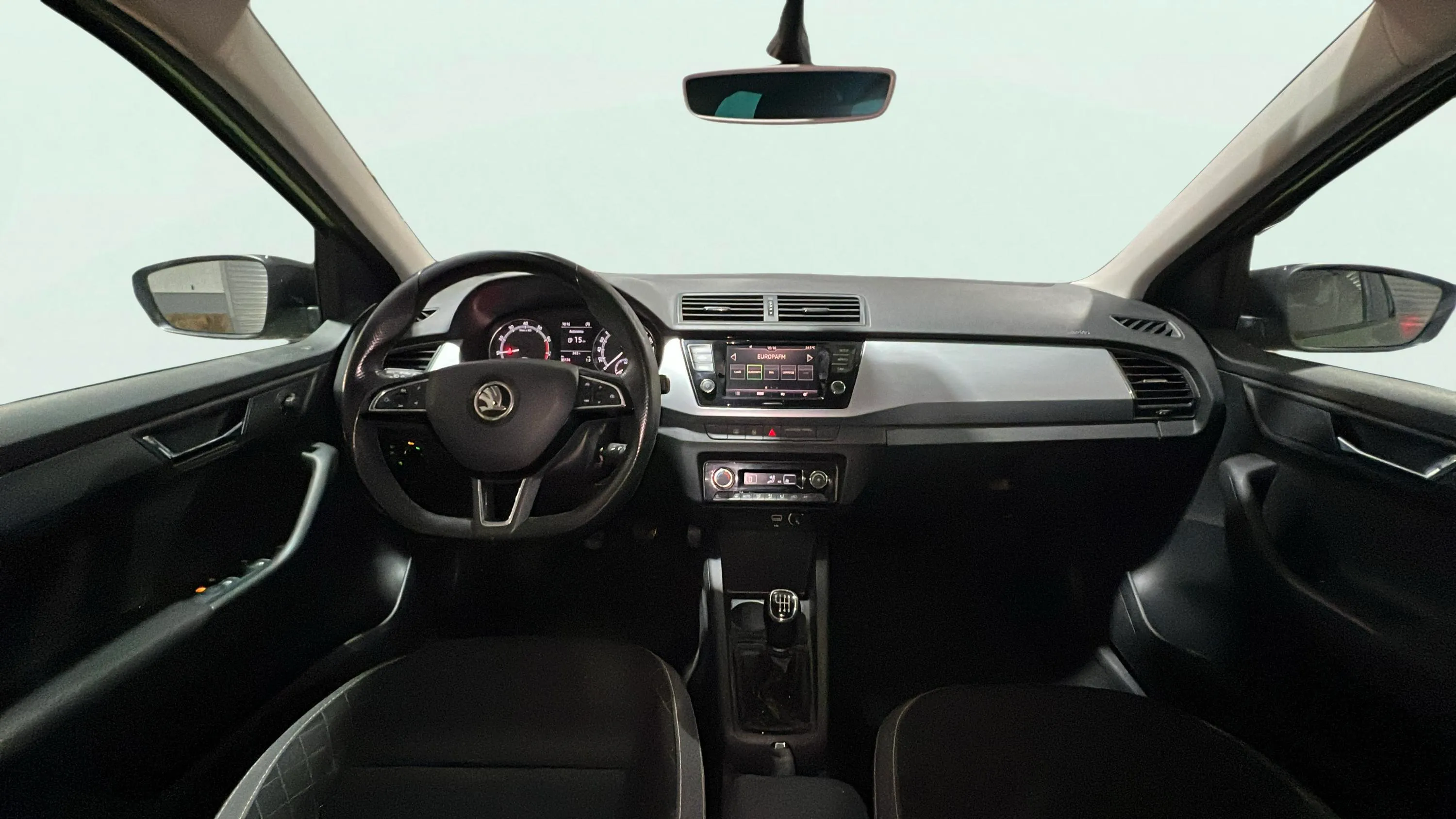 Škoda Fabia 1.0 TSI Ambition - foto 10