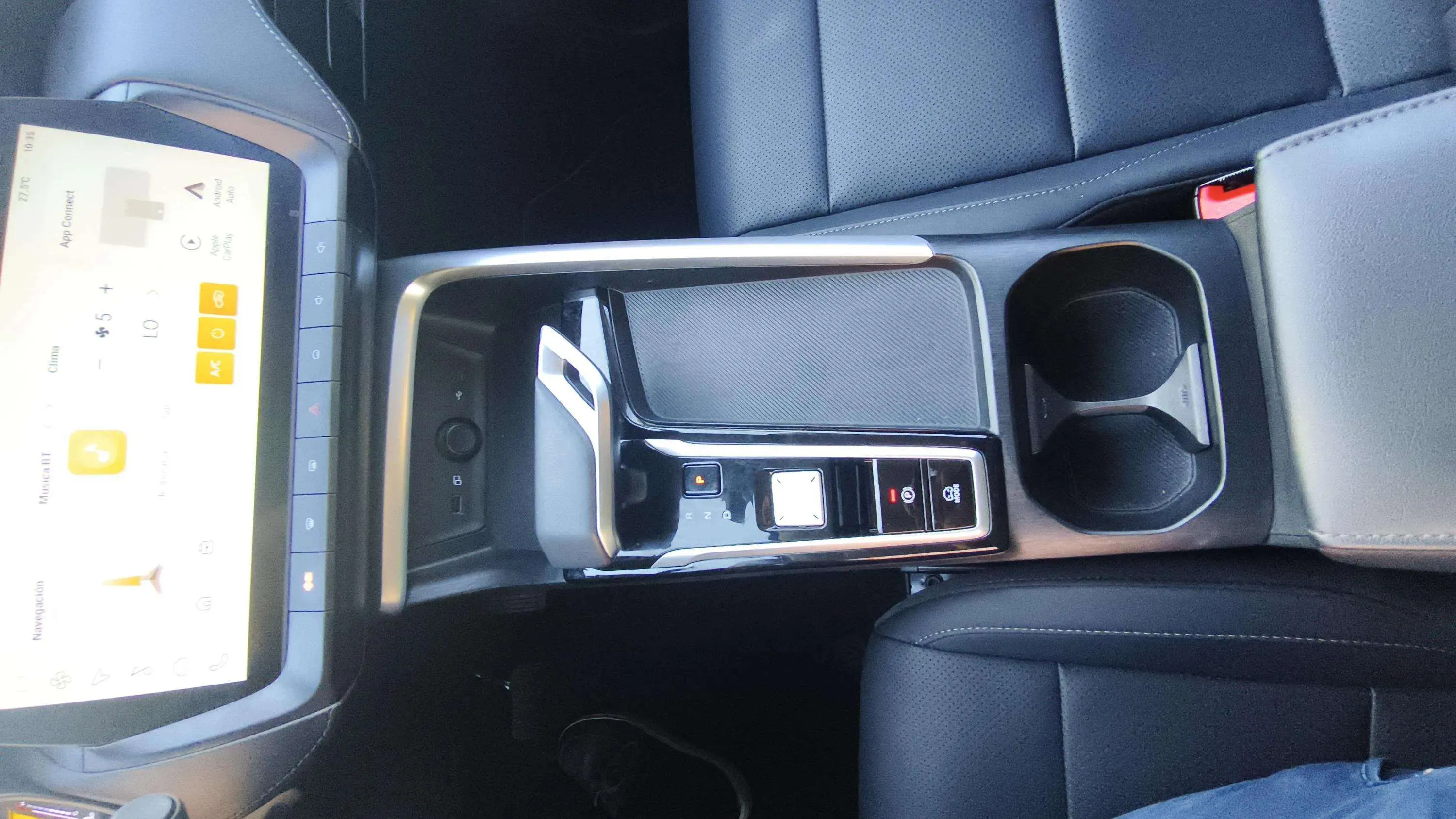 MG ZS Hybrid+ Luxury - foto 19