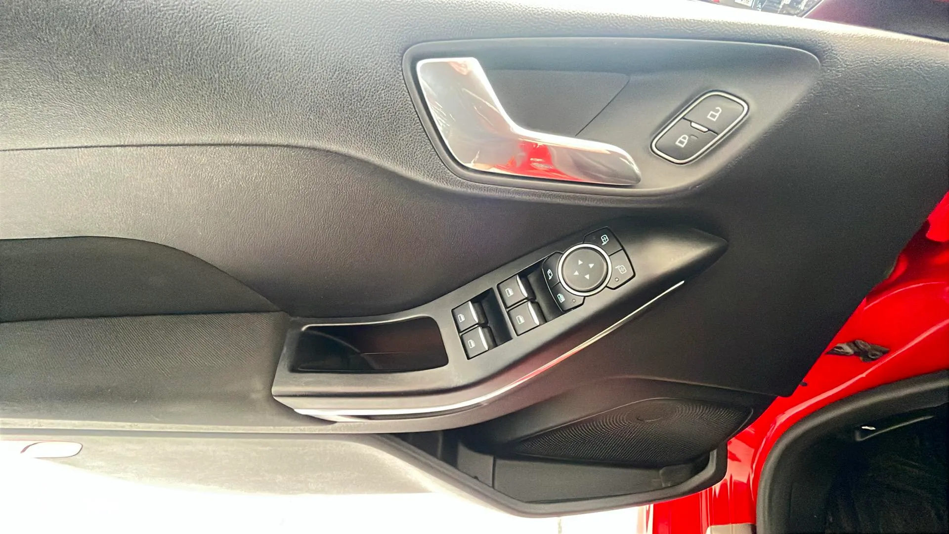 Ford Fiesta 1.0 EcoBoost ST-Line - foto 21