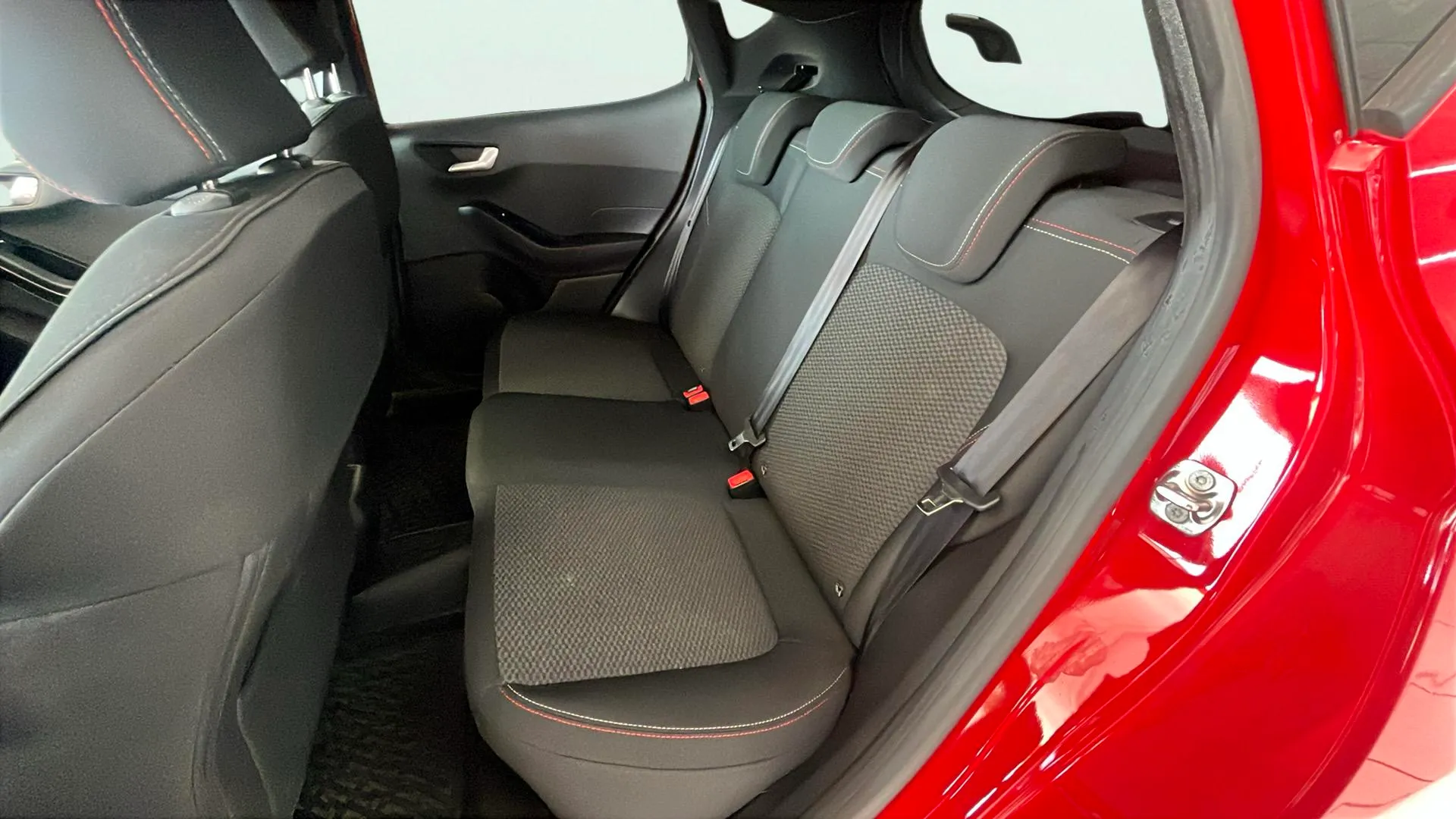 Ford Fiesta 1.0 EcoBoost ST-Line - foto 13