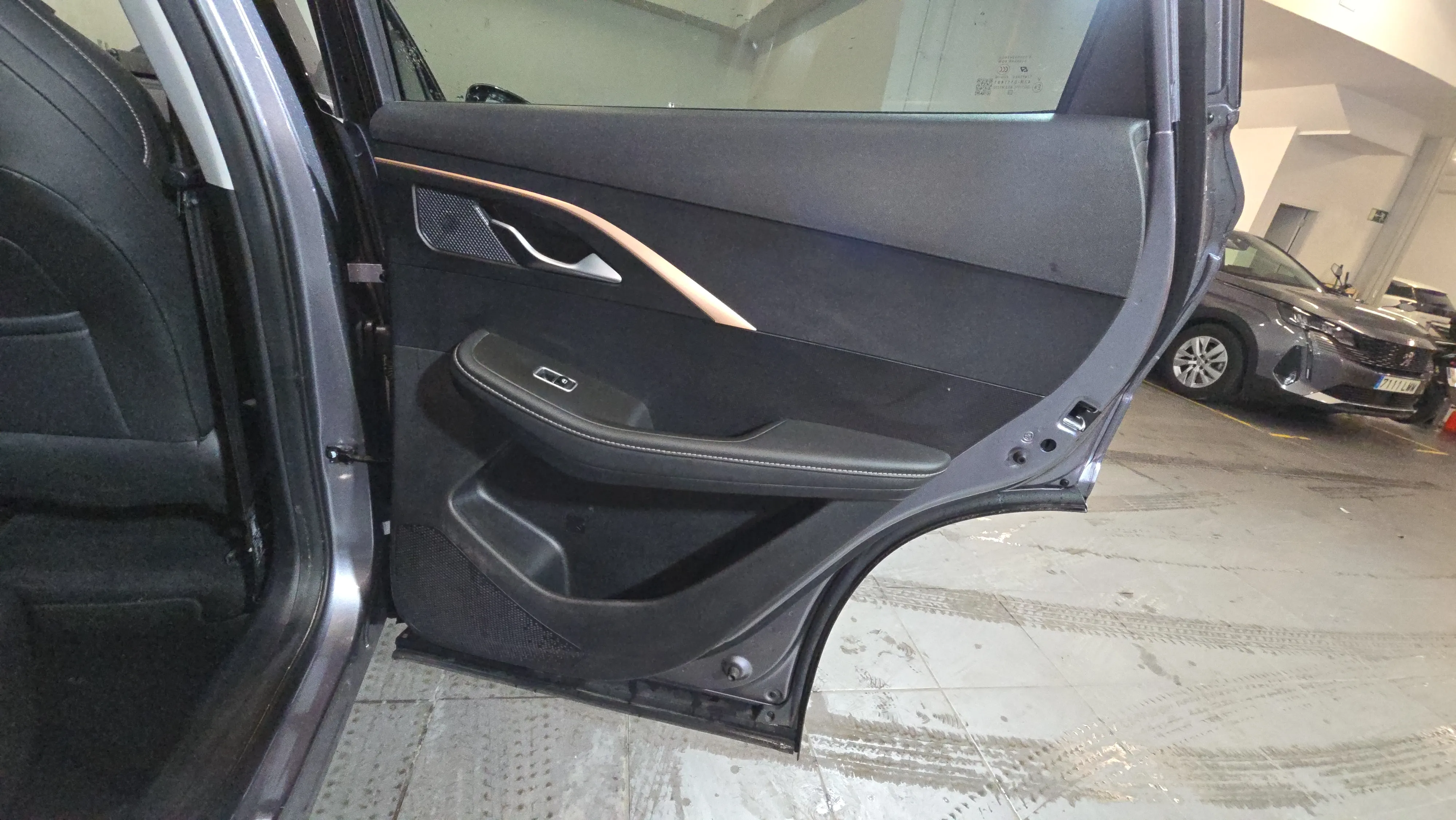 Omoda 5 1.6 T-GDi DCT Premium - foto 19