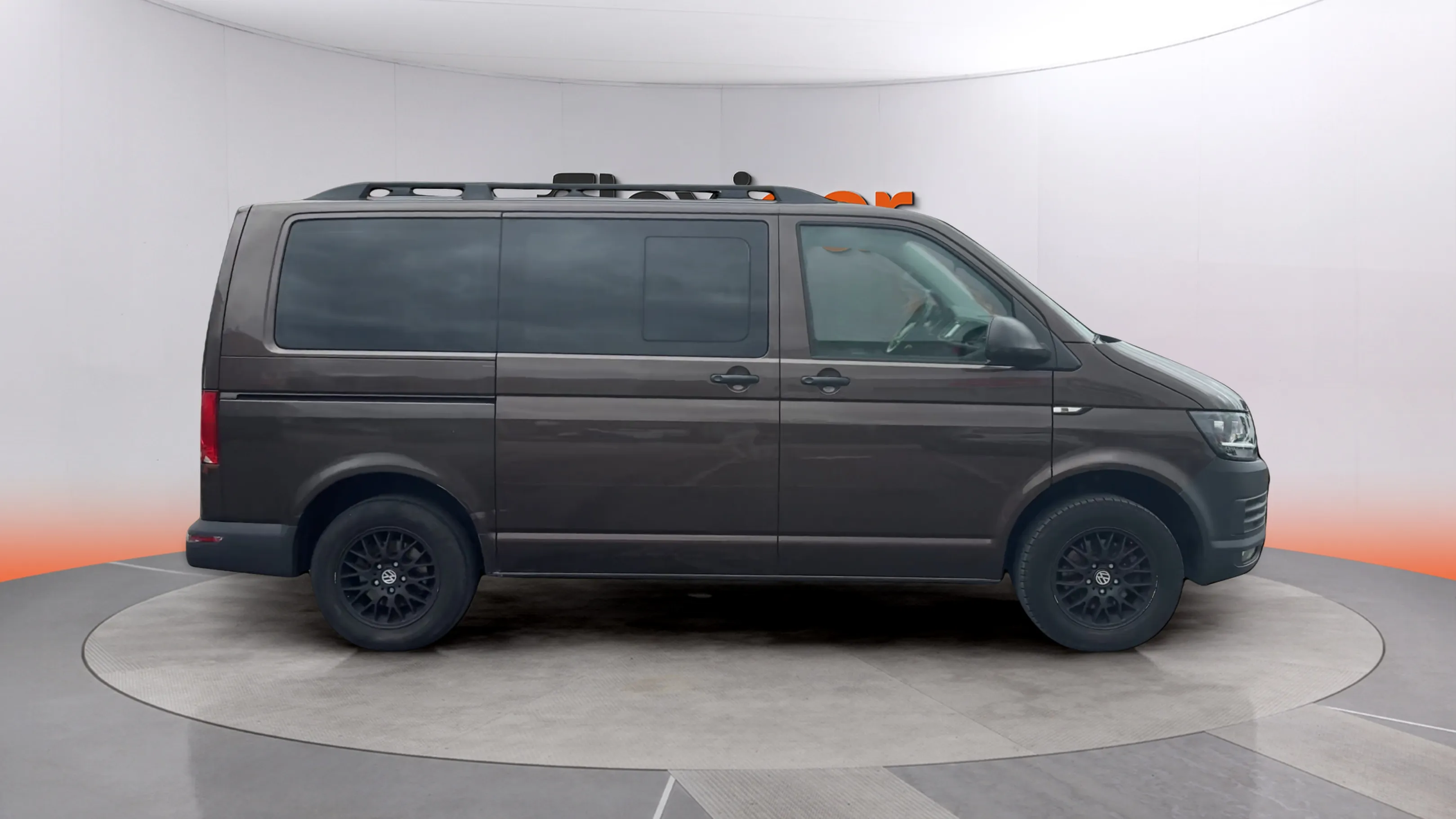 Volkswagen Caravelle Trendline Corto 2.0 TDI BMT - foto 8
