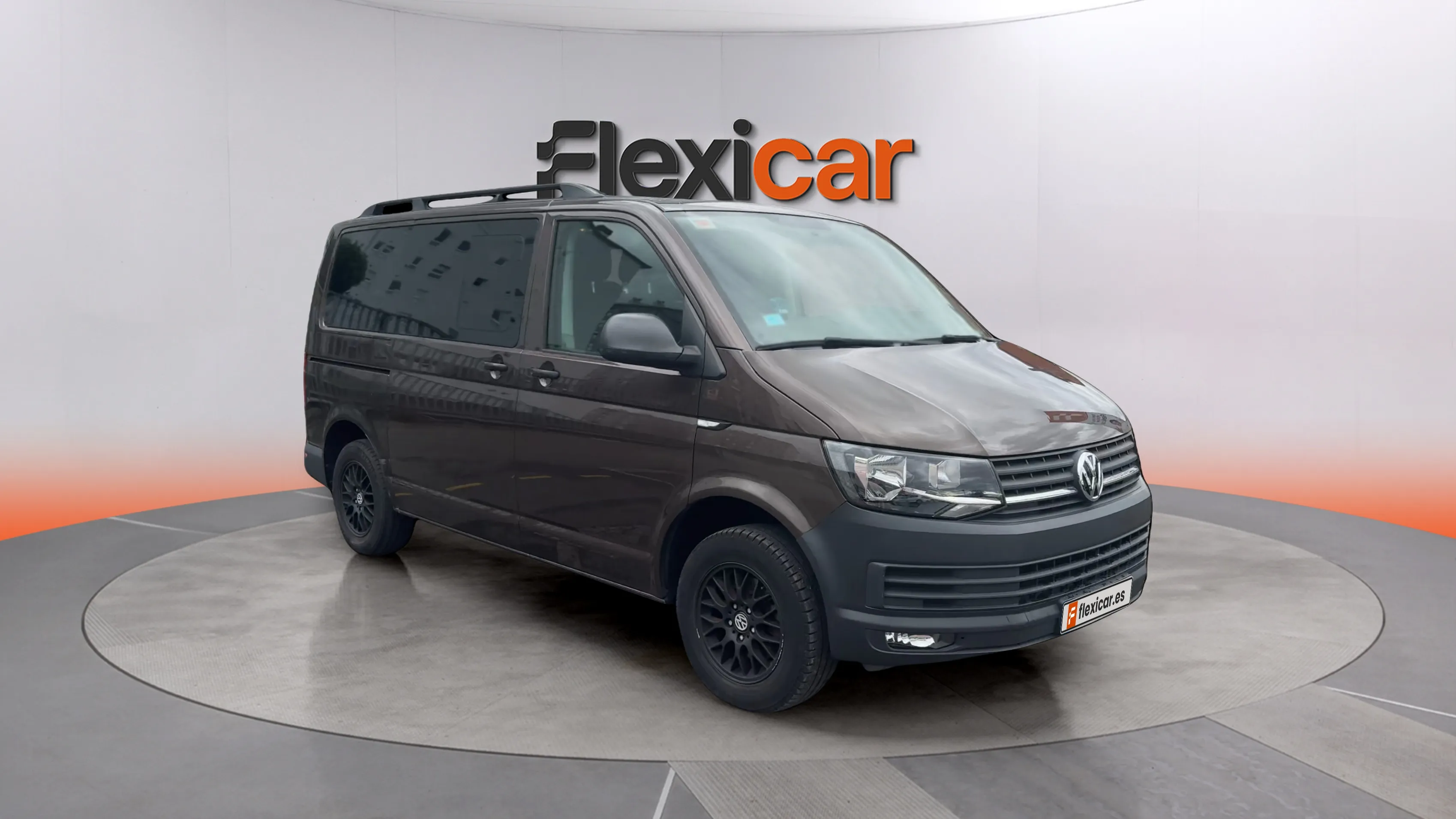 Volkswagen Caravelle Trendline Corto 2.0 TDI BMT - foto 1