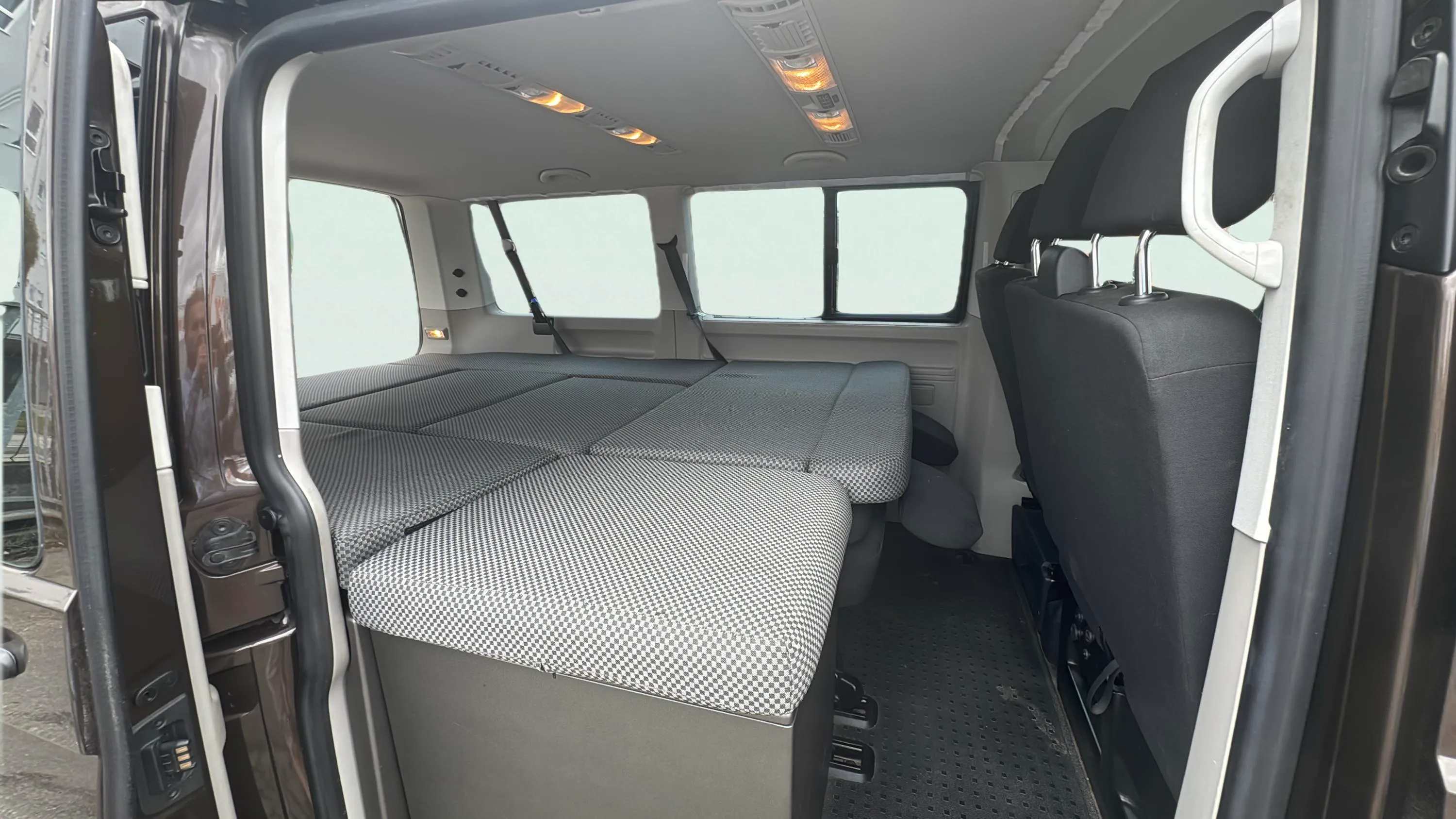Volkswagen Caravelle Trendline Corto 2.0 TDI BMT - foto 16