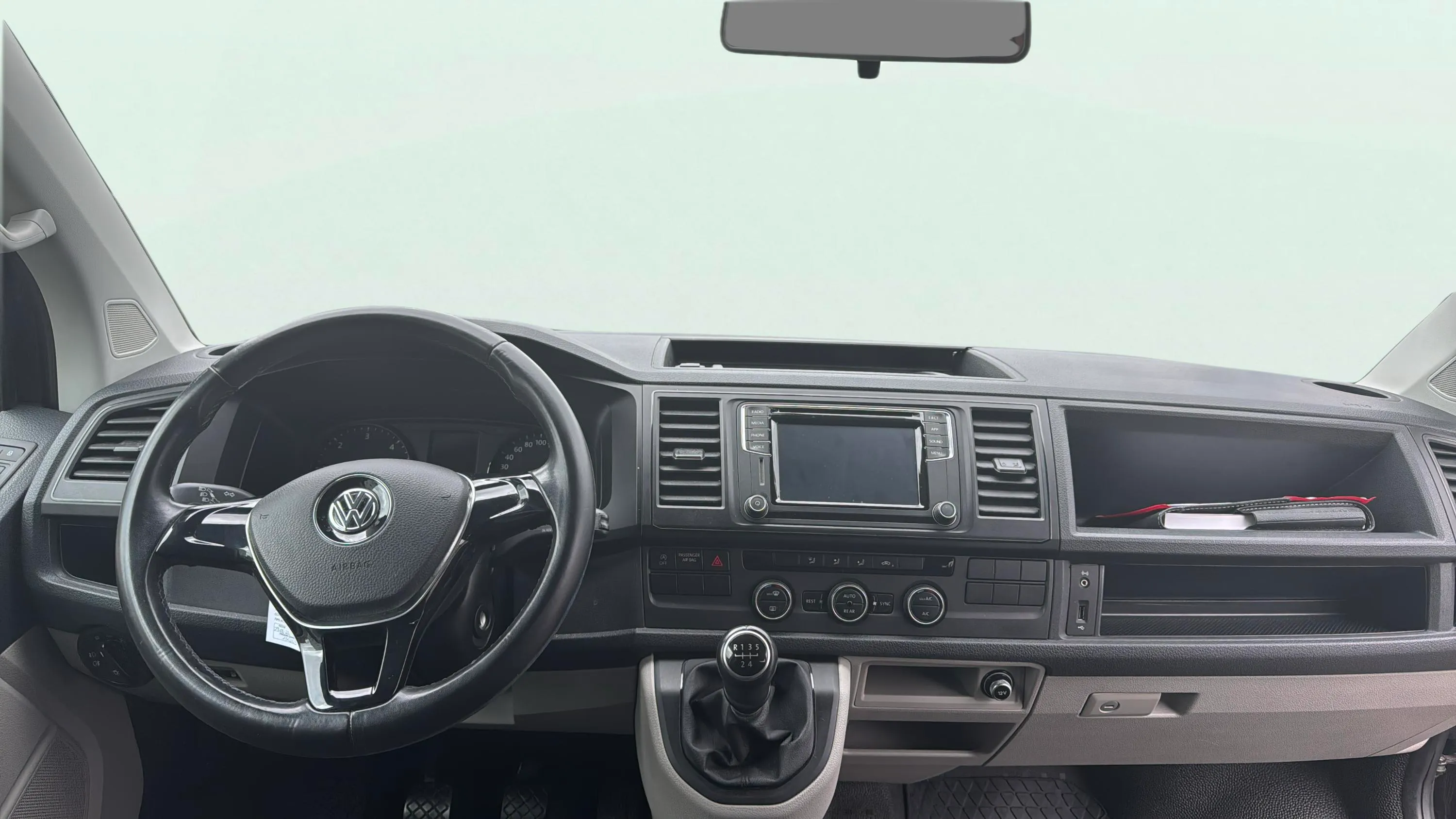 Volkswagen Caravelle Trendline Corto 2.0 TDI BMT - foto 10