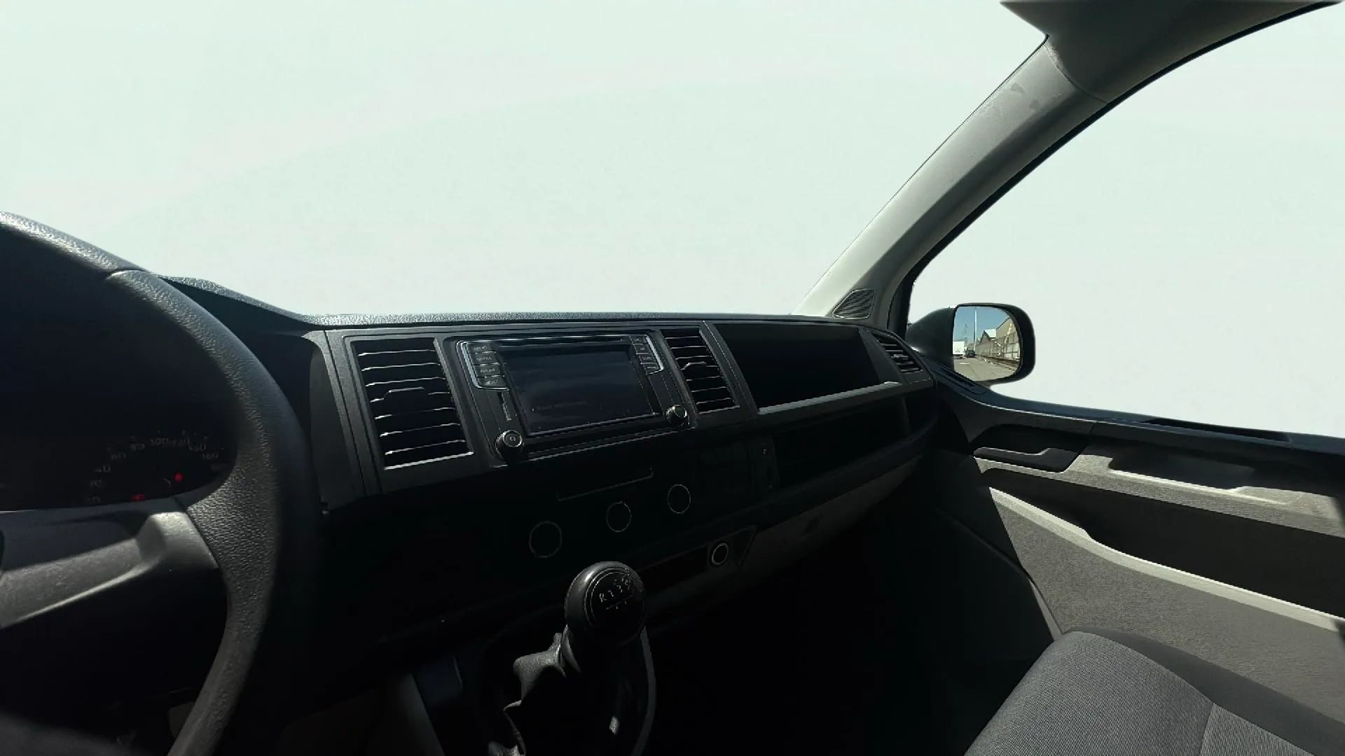 Volkswagen Transporter Furgón Corto TM 2.0 TDI BMT - foto 16