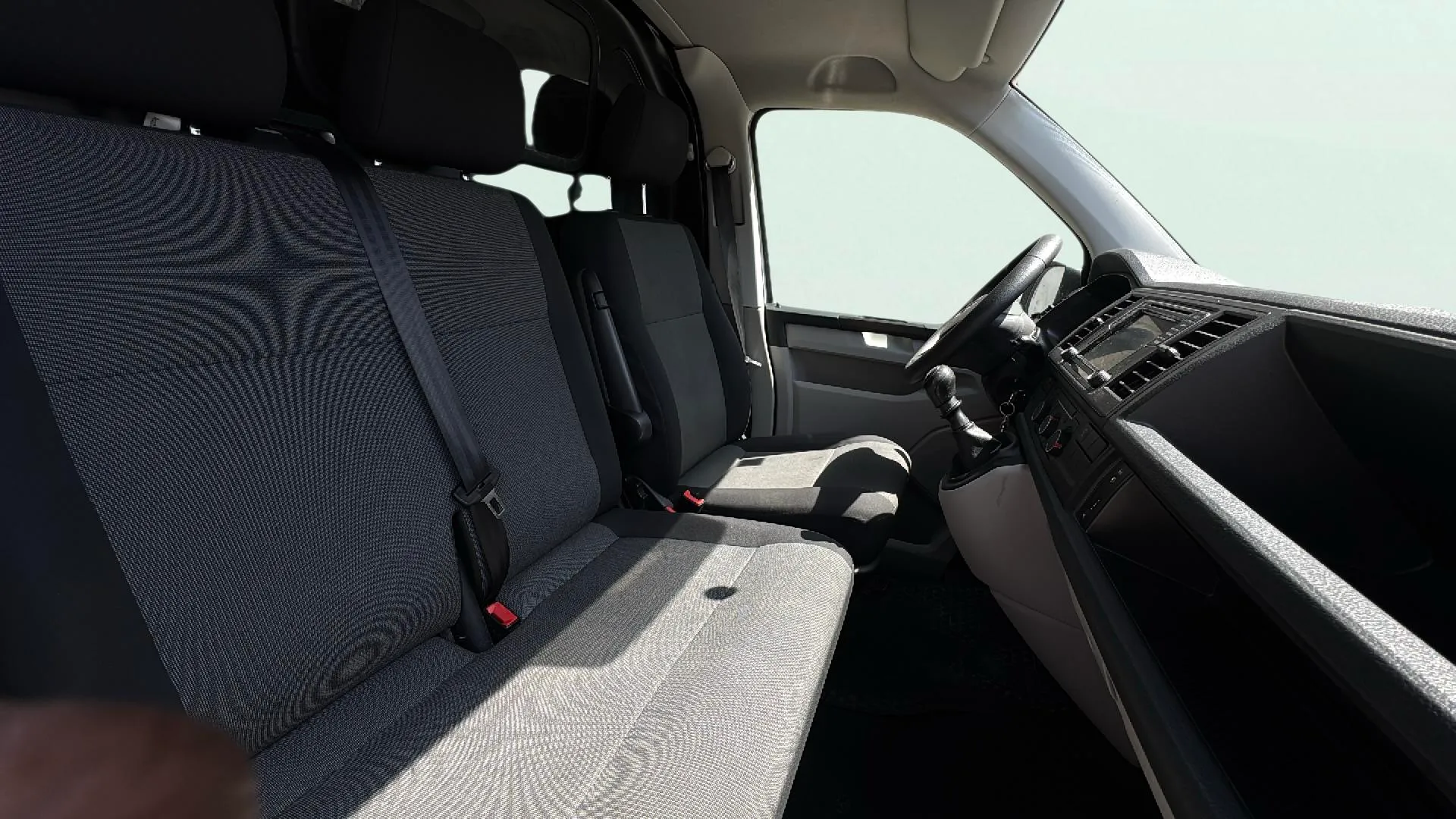 Volkswagen Transporter Furgón Corto TM 2.0 TDI BMT - foto 24