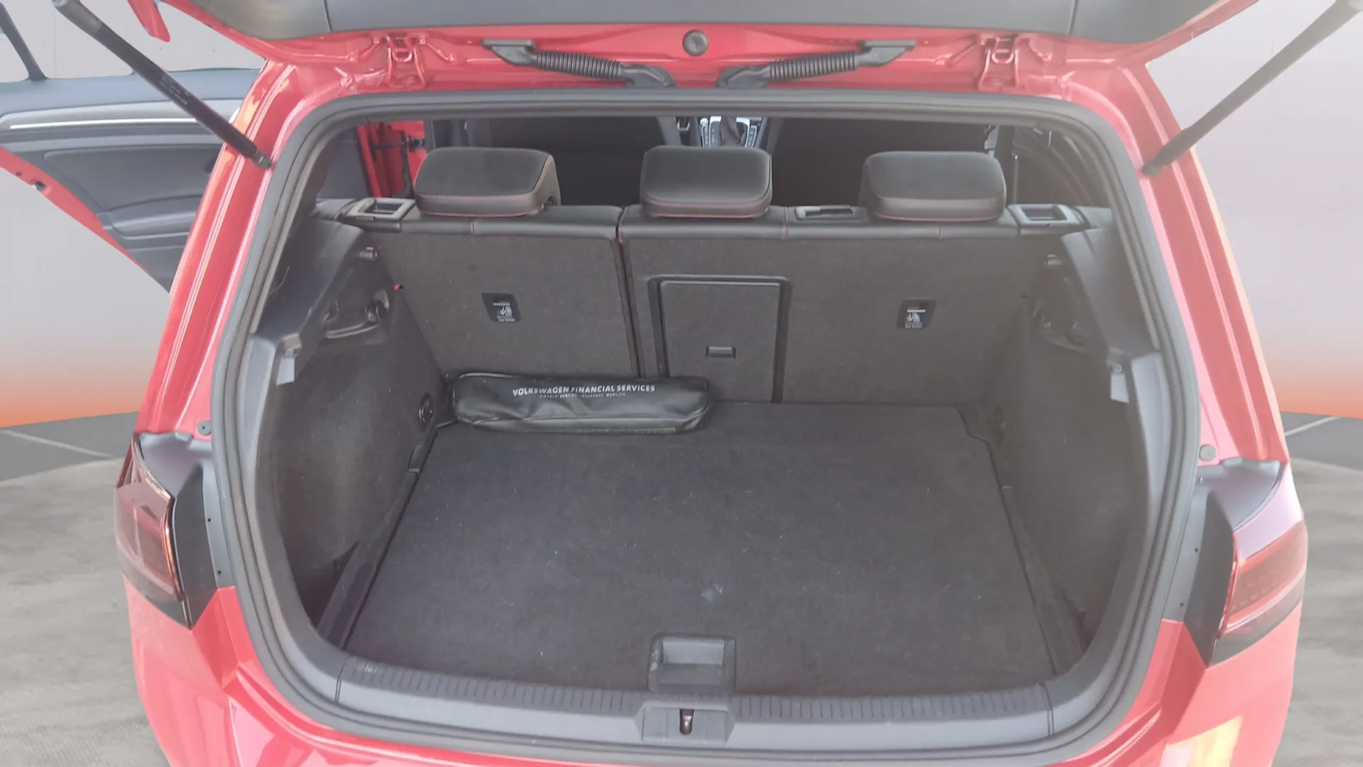 Volkswagen Golf GTI Performance 2.0 TSI DSG - foto 23