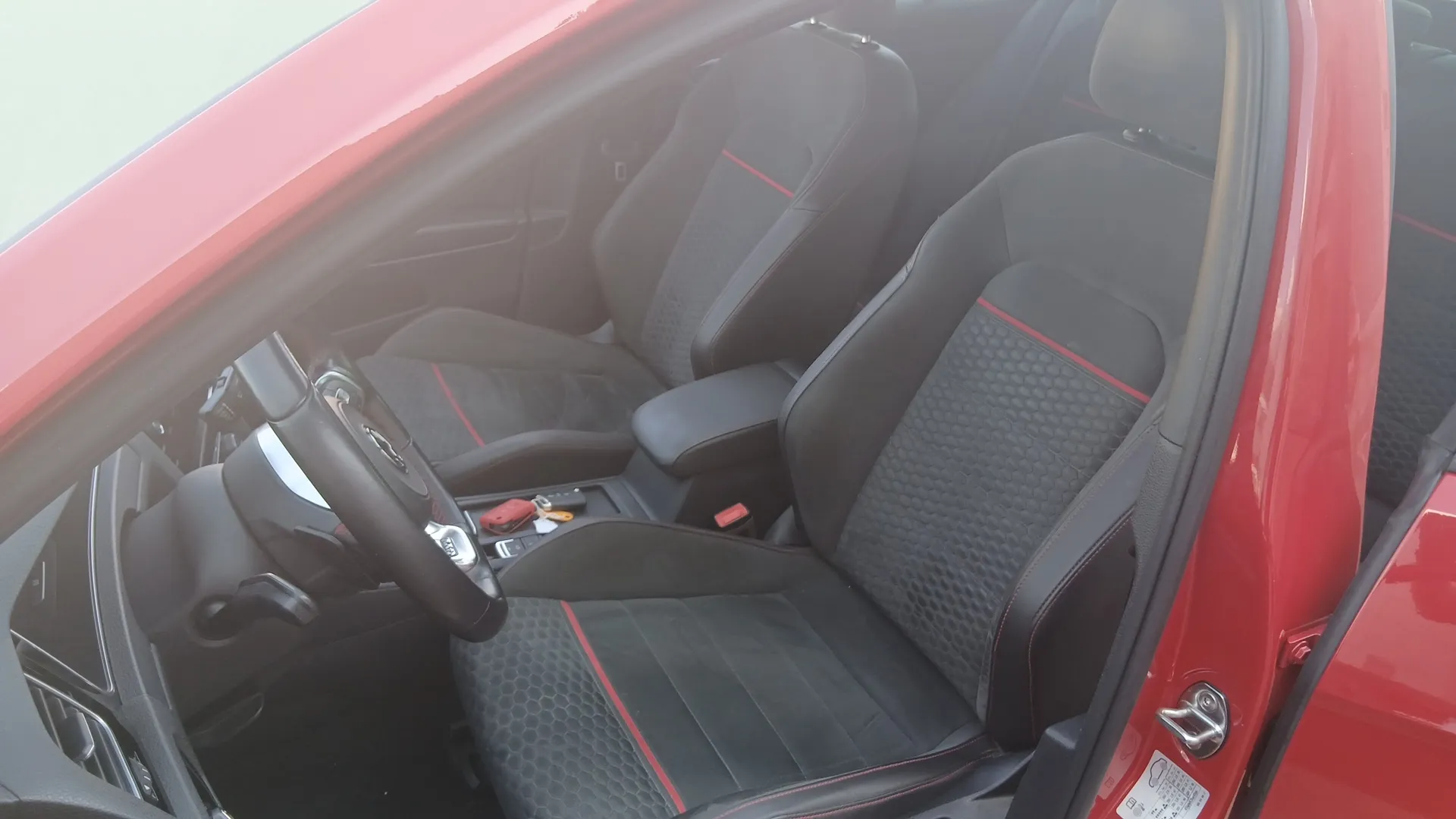 Volkswagen Golf GTI Performance 2.0 TSI DSG - foto 21