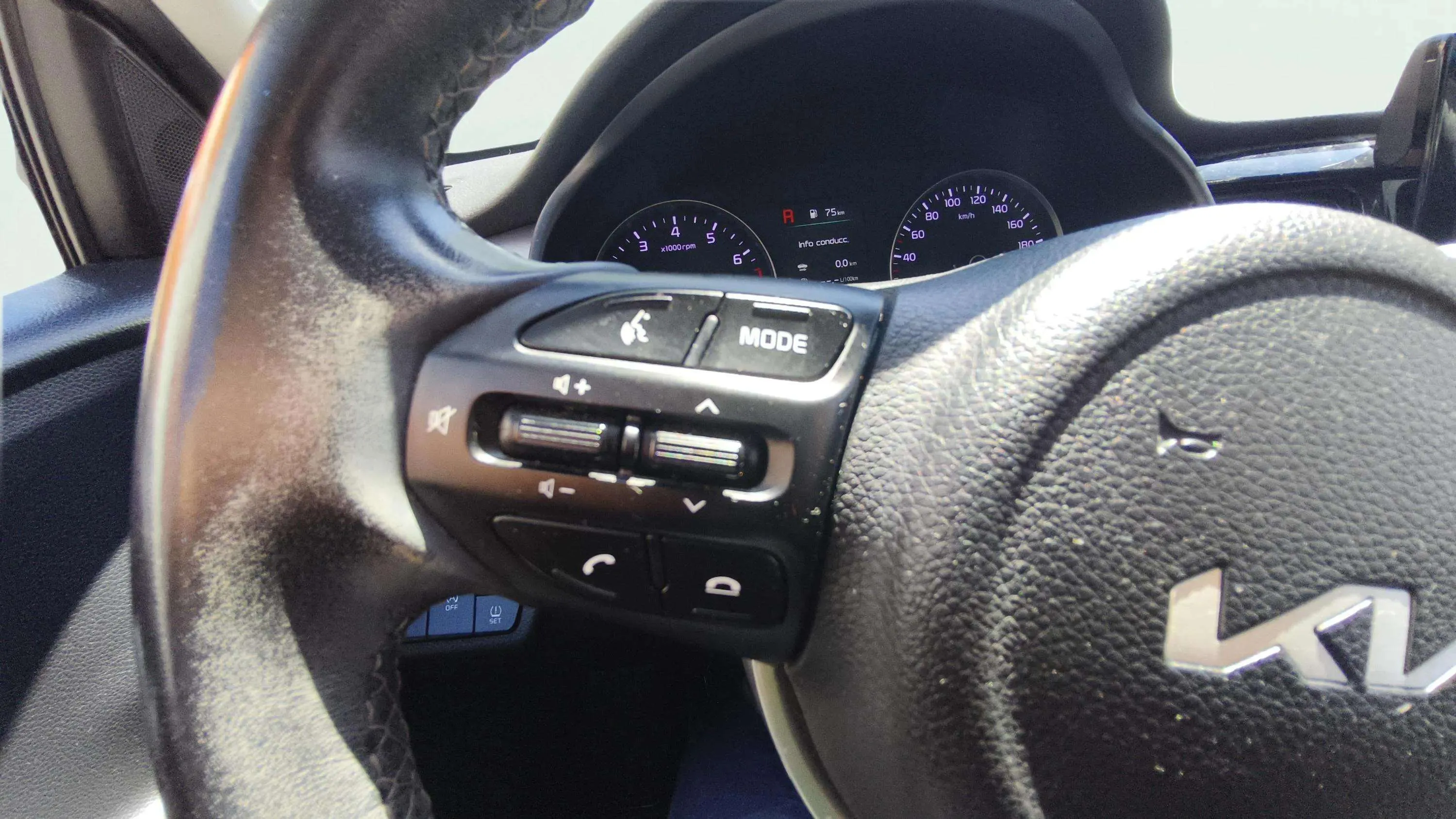 Kia Stonic 1.0 T-GDi MHEV Drive - foto 22
