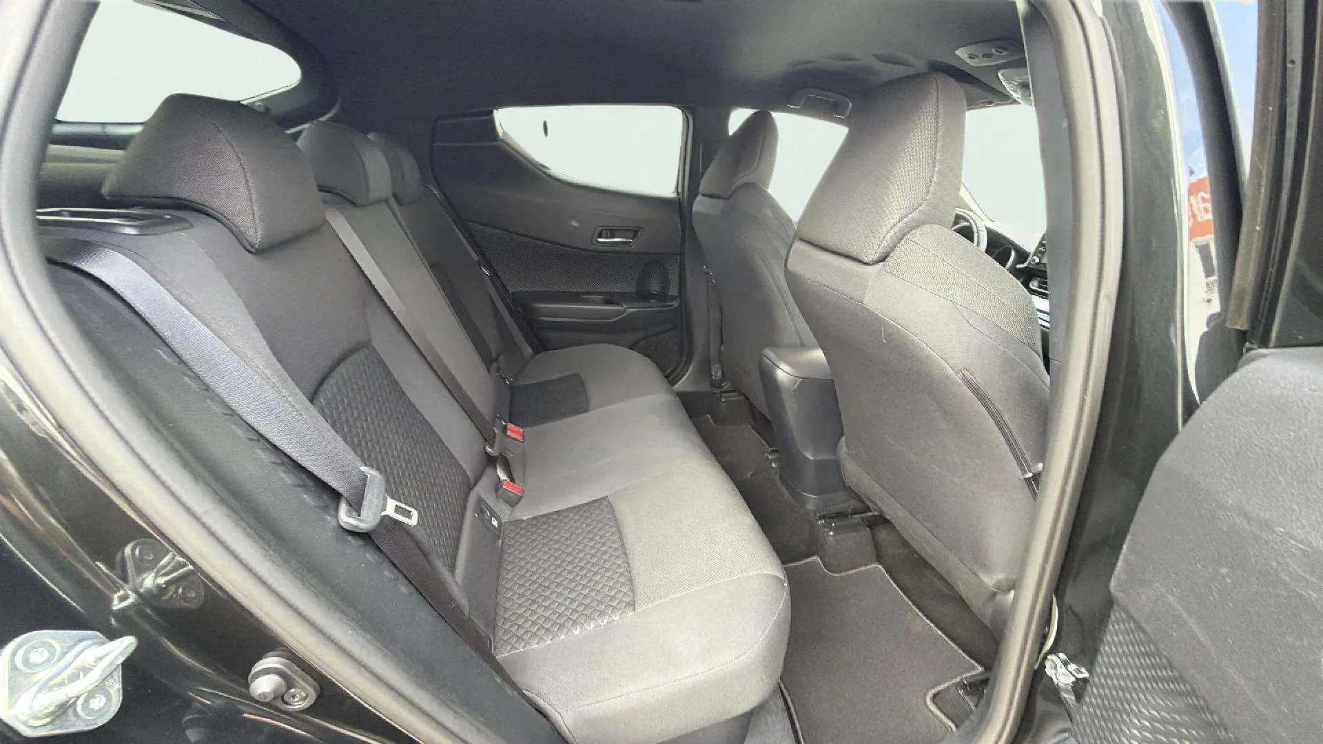 Toyota C-HR 1.8 125H Active - foto 16