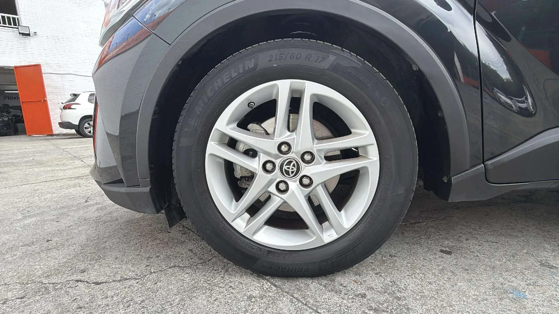 Toyota C-HR 1.8 125H Active - foto 9