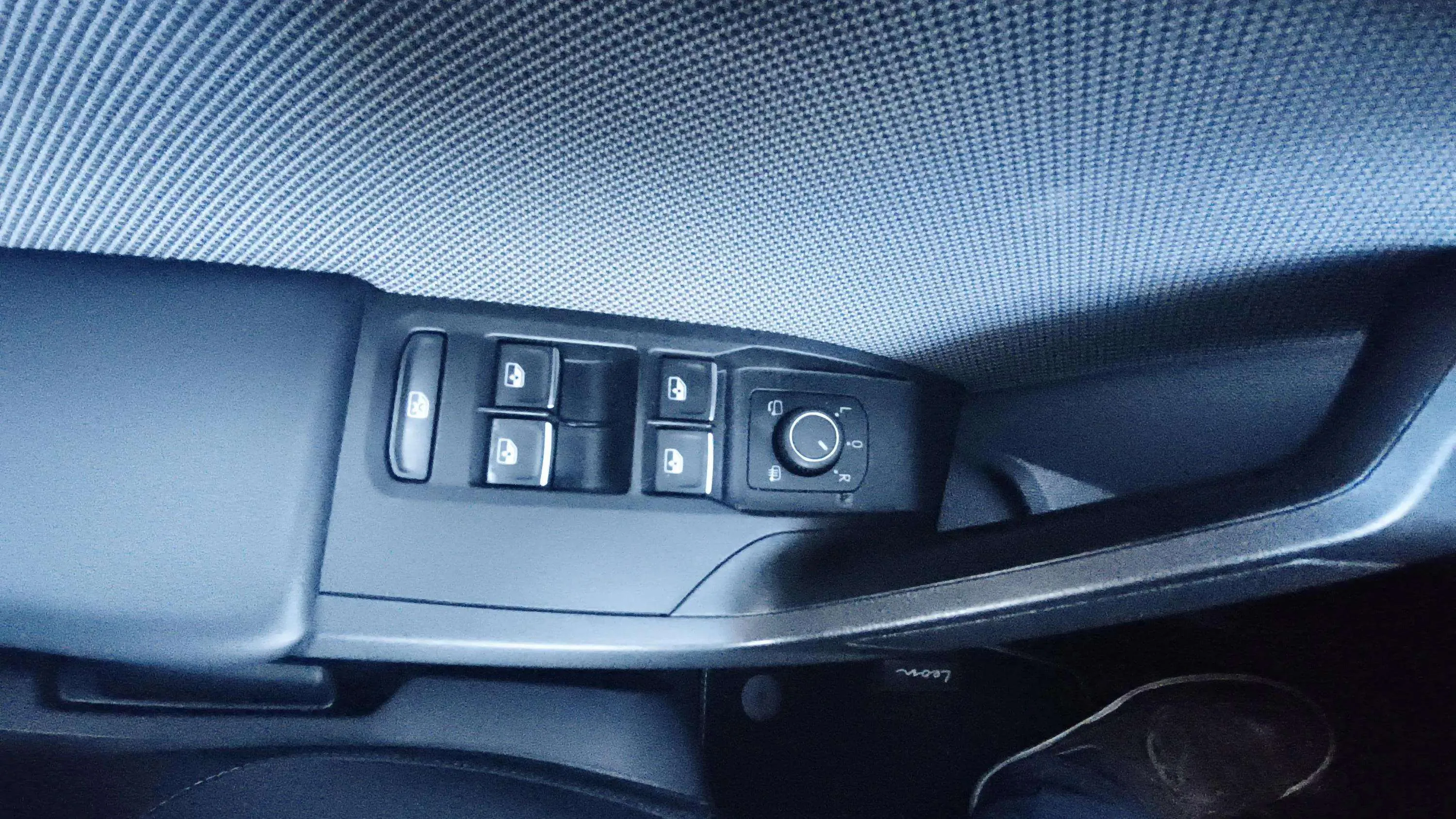 SEAT León 2.0 TDI Style Launch P Nav - foto 28
