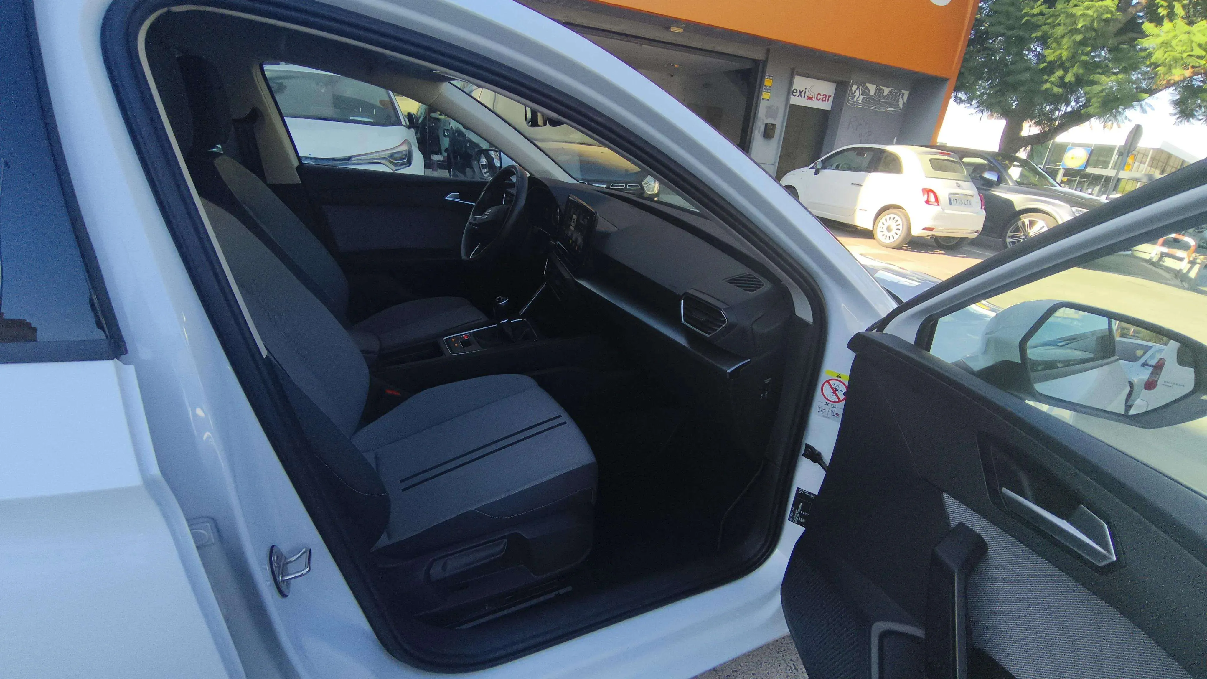 SEAT León 2.0 TDI Style Launch P Nav - foto 26