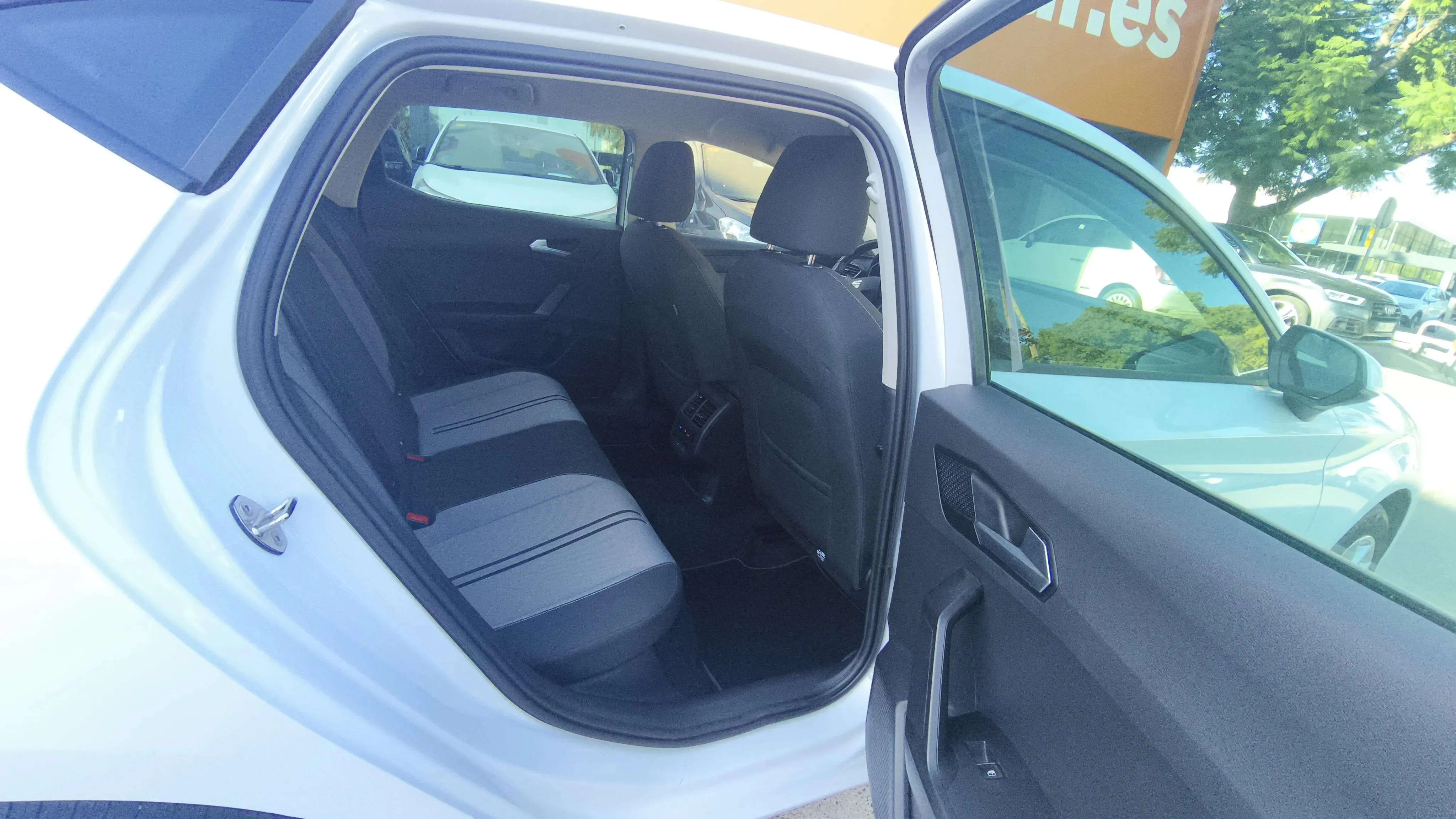 SEAT León 2.0 TDI Style Launch P Nav - foto 27