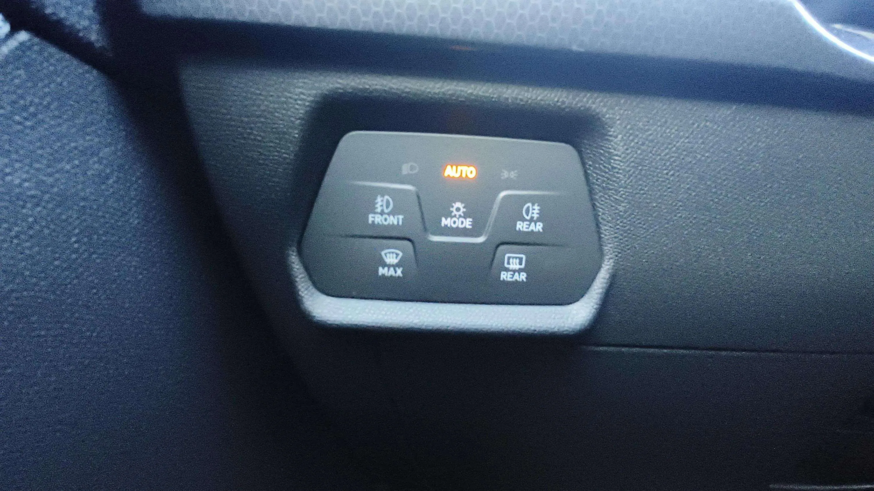 SEAT León 2.0 TDI Style Launch P Nav - foto 24