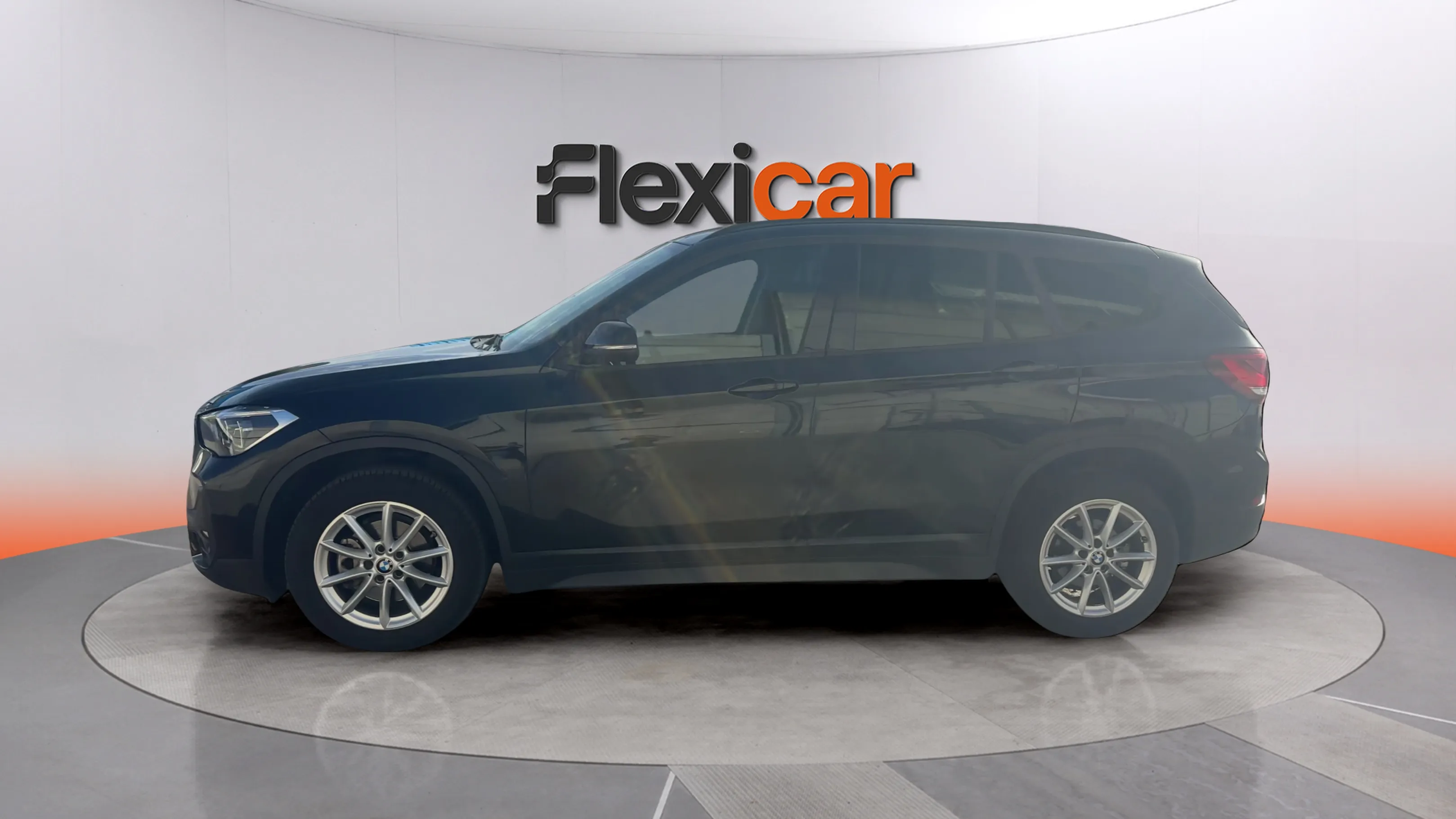 BMW X1 sDrive18dA Business - foto 4