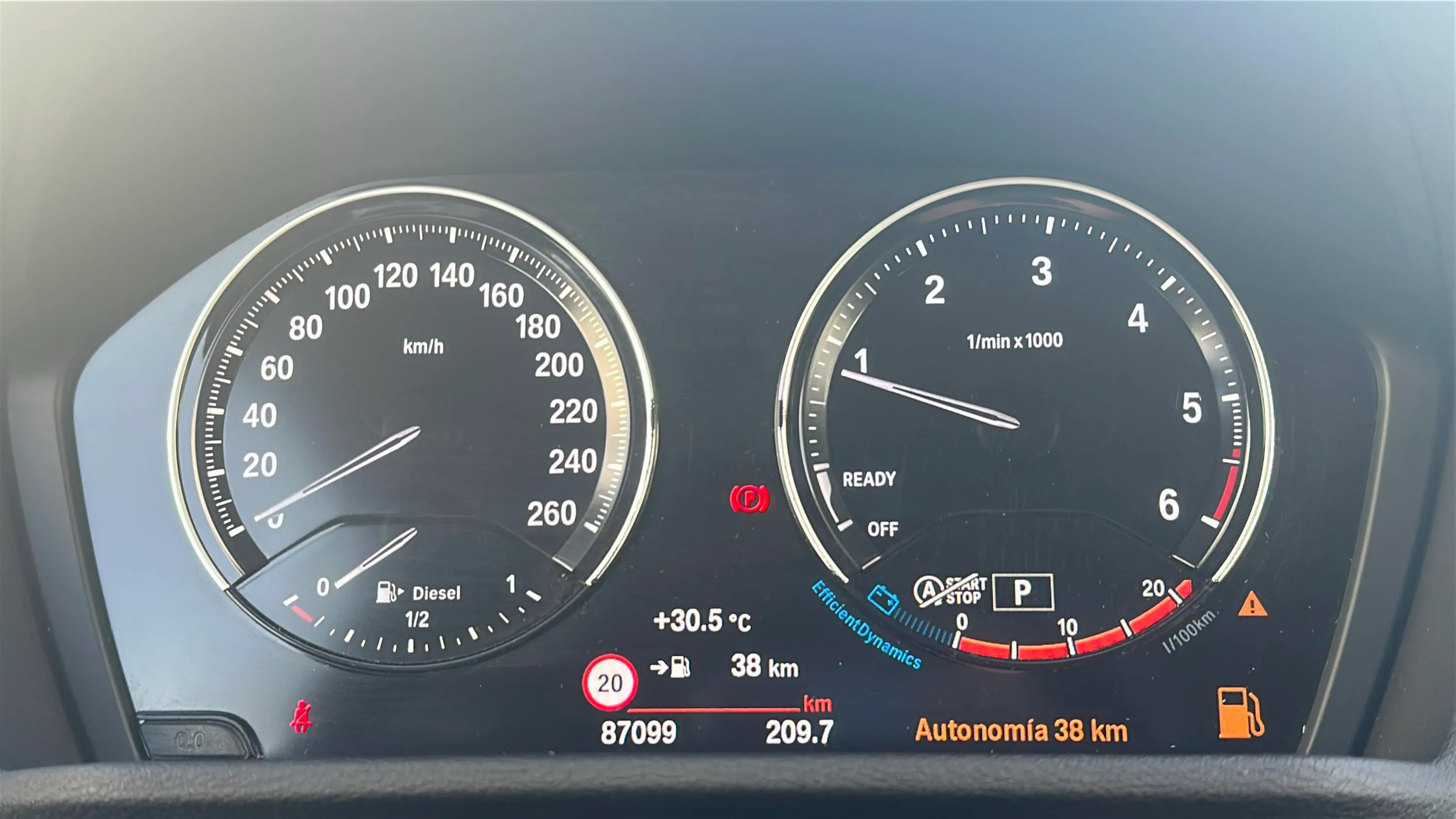 BMW X1 sDrive18dA Business - foto 13