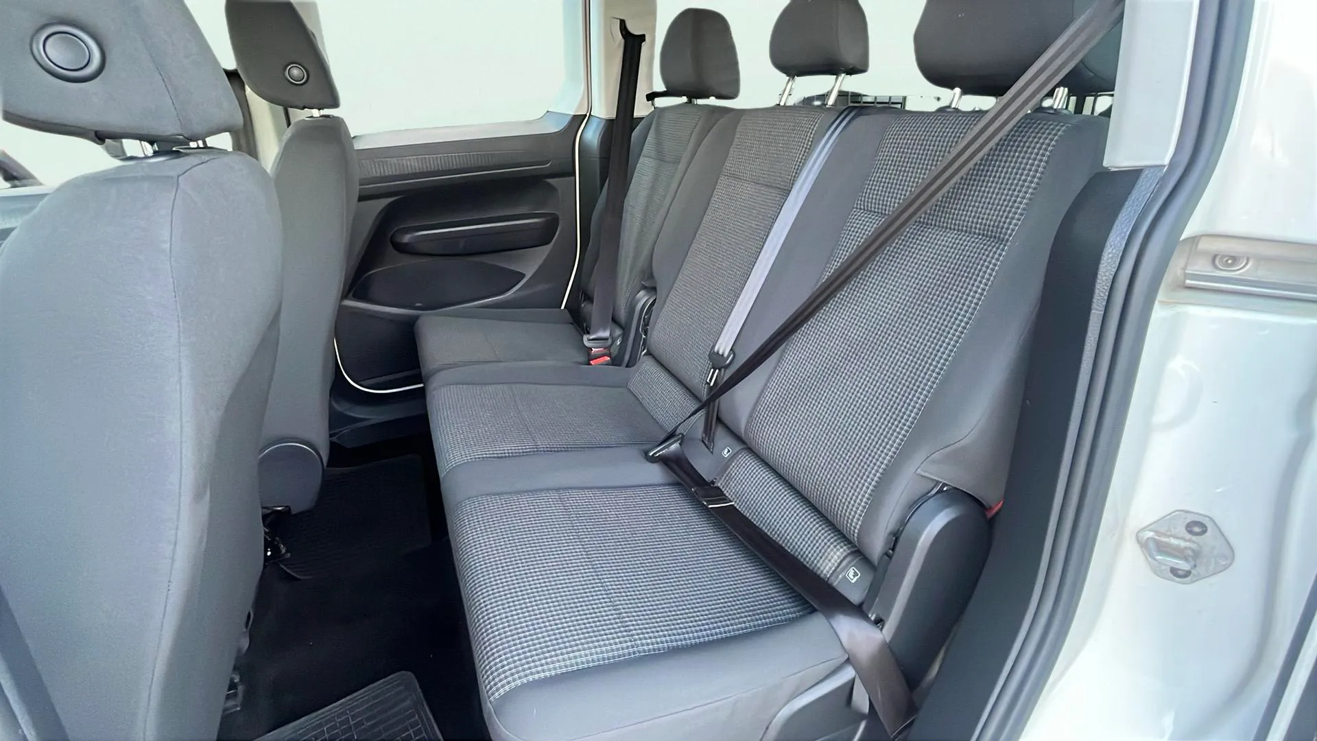 Volkswagen Caddy Outdoor 2.0 TDI 4Motion - foto 13