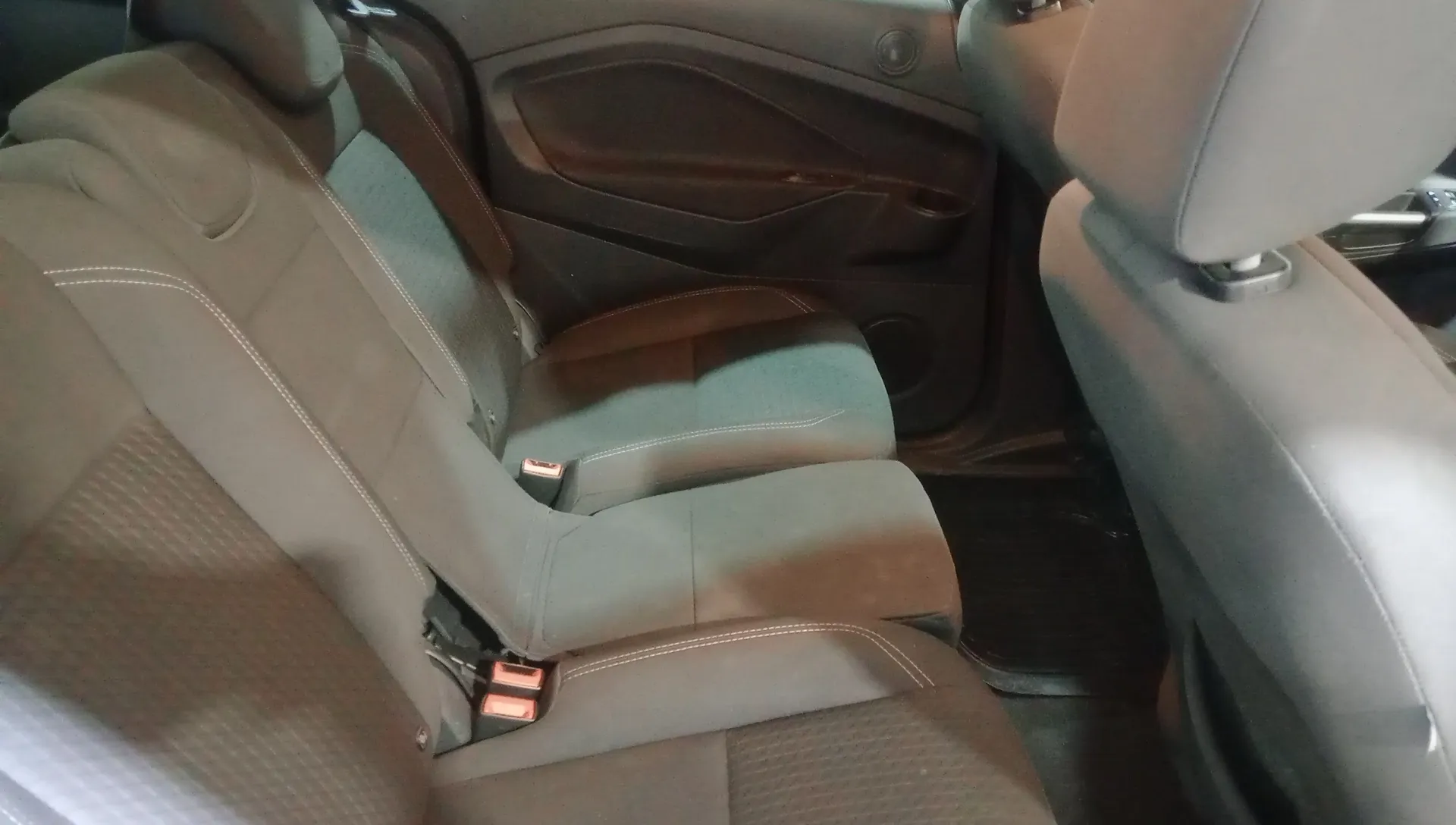 Ford Grand C-Max 1.0 EcoBoost Trend+ - foto 12