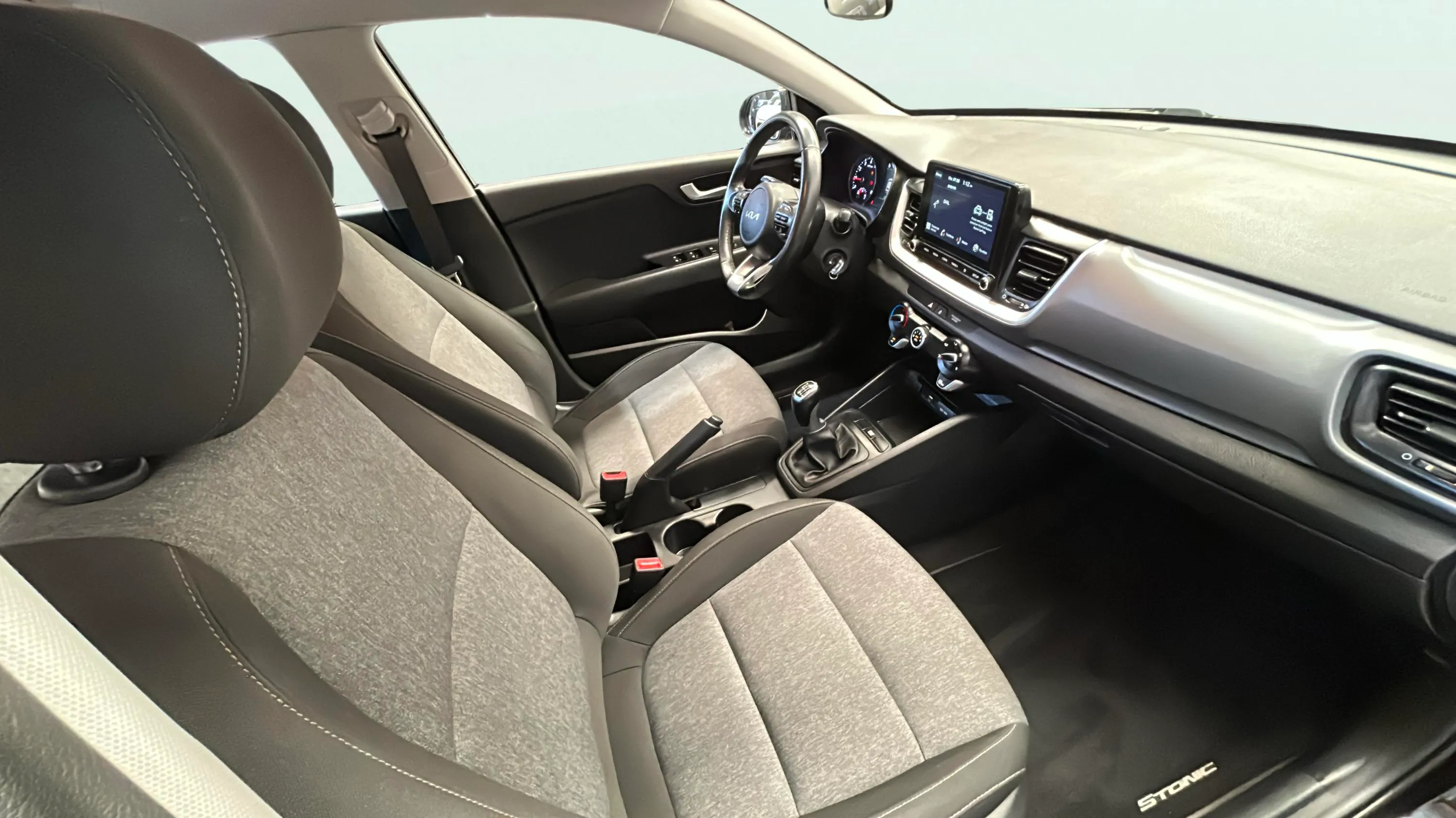 Kia Stonic 1.0 T-GDi MHEV iMT Drive - foto 14
