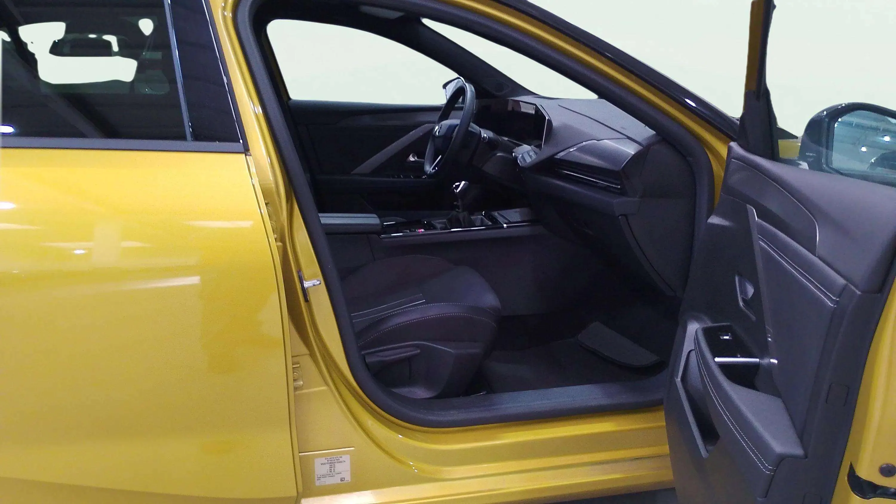 Opel Astra 1.2T XHT GS - foto 13