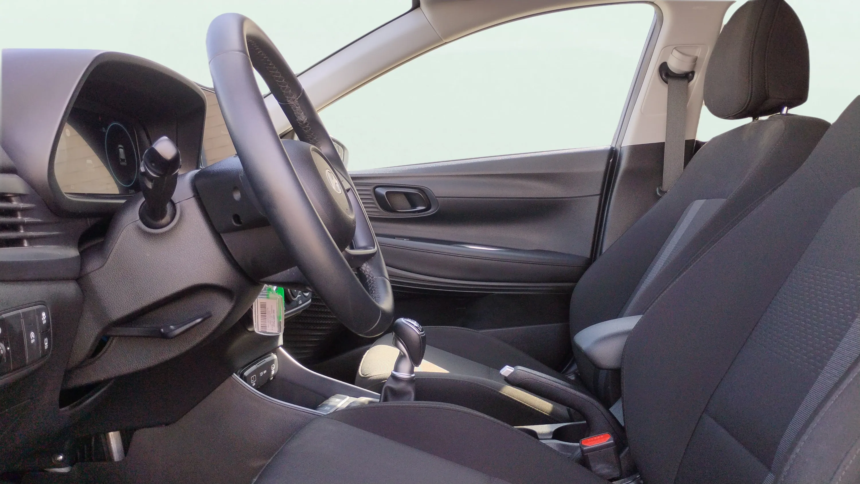 Hyundai i20 1.2 MPI Essence - foto 17