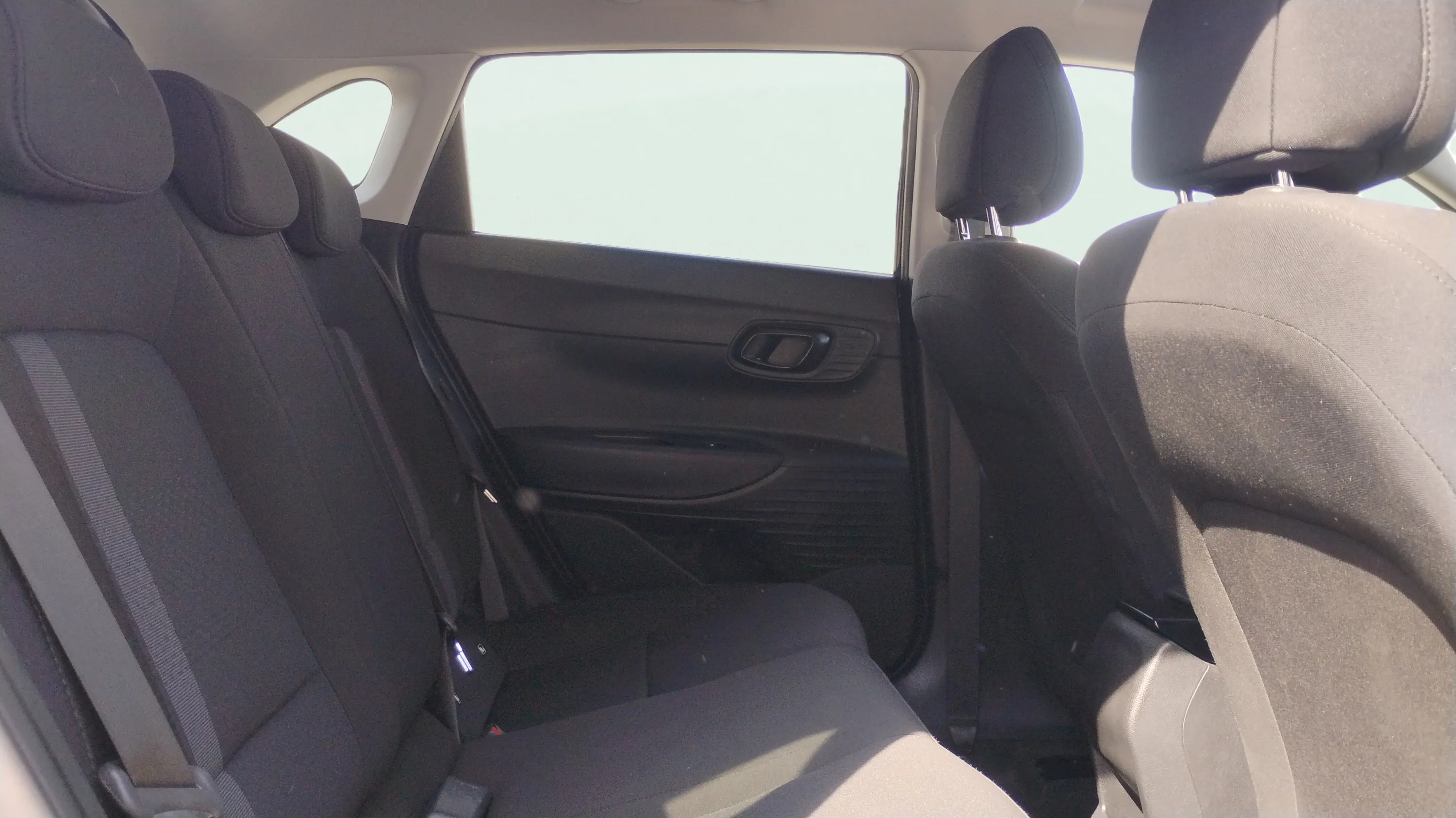 Hyundai i20 1.2 MPI Essence - foto 16