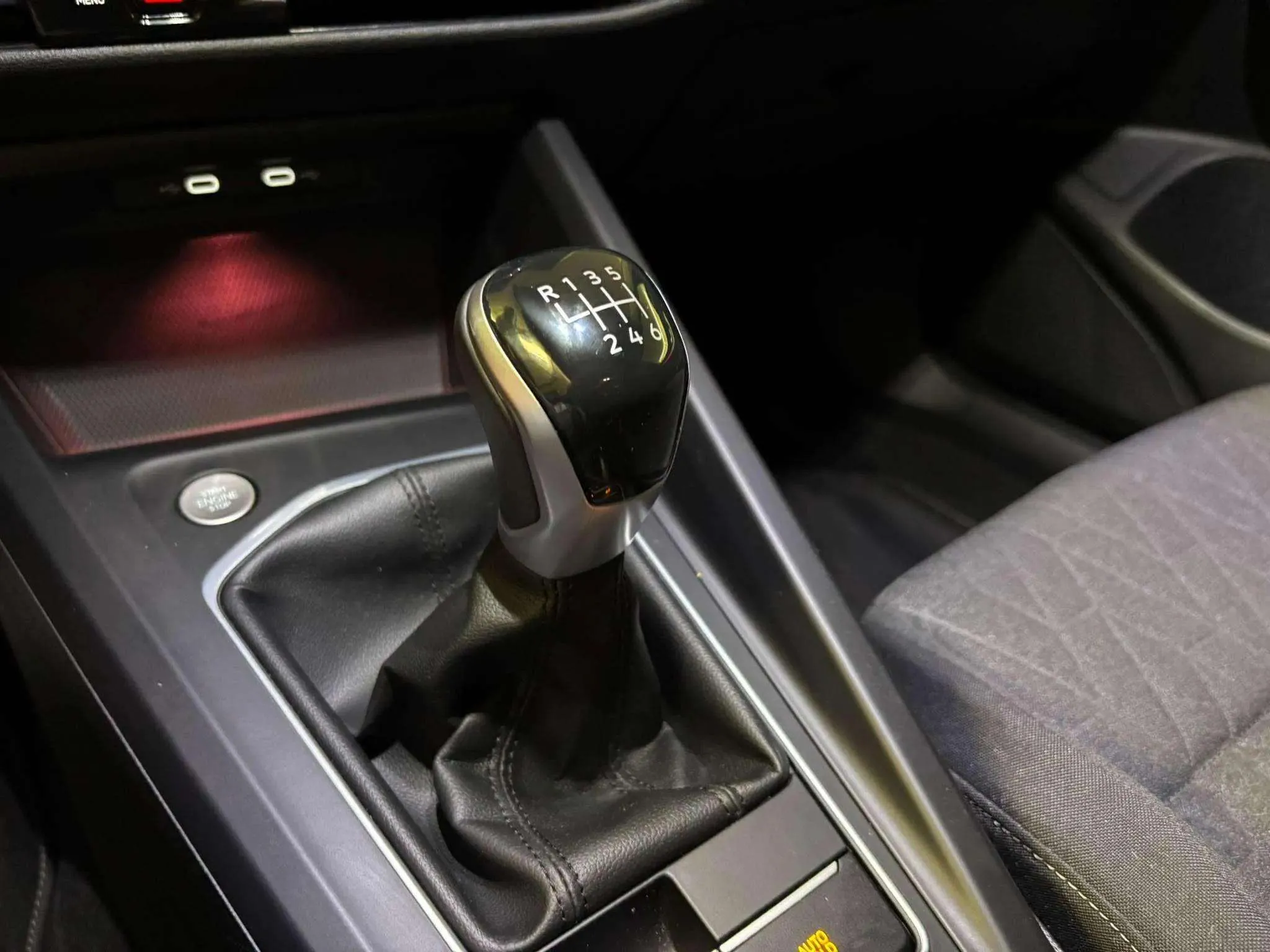Volkswagen Golf 1.5 TSI - foto 11