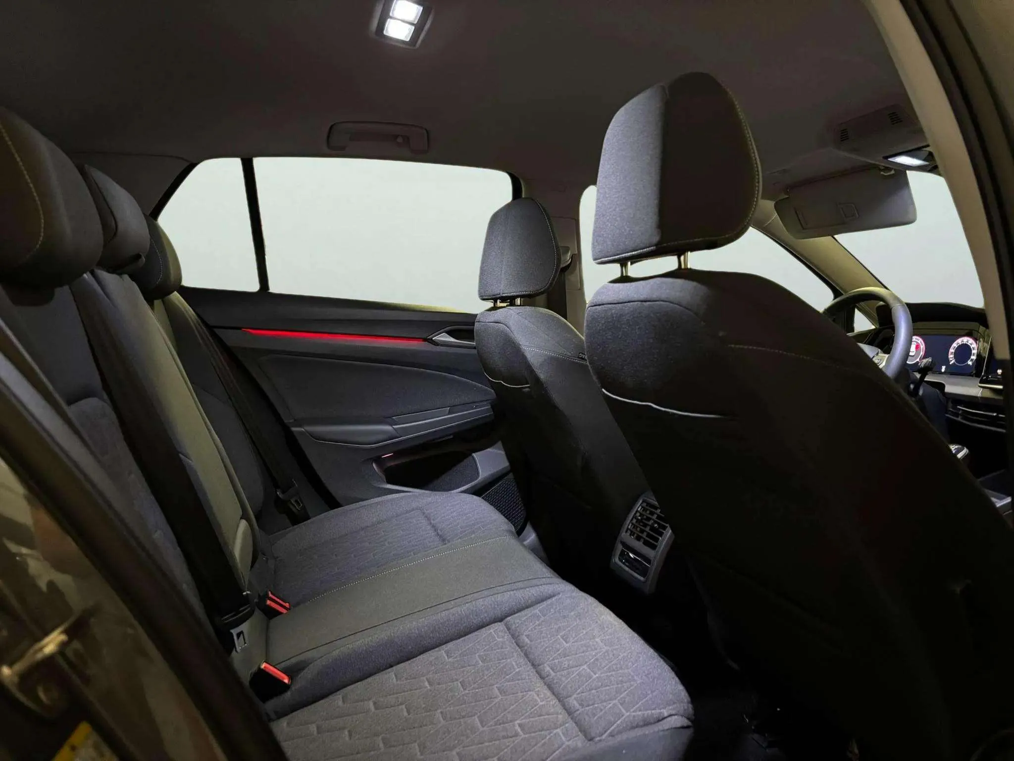 Volkswagen Golf 1.5 TSI - foto 12