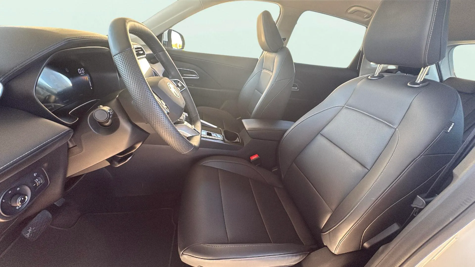 MG ZS Hybrid+ Comfort - foto 24