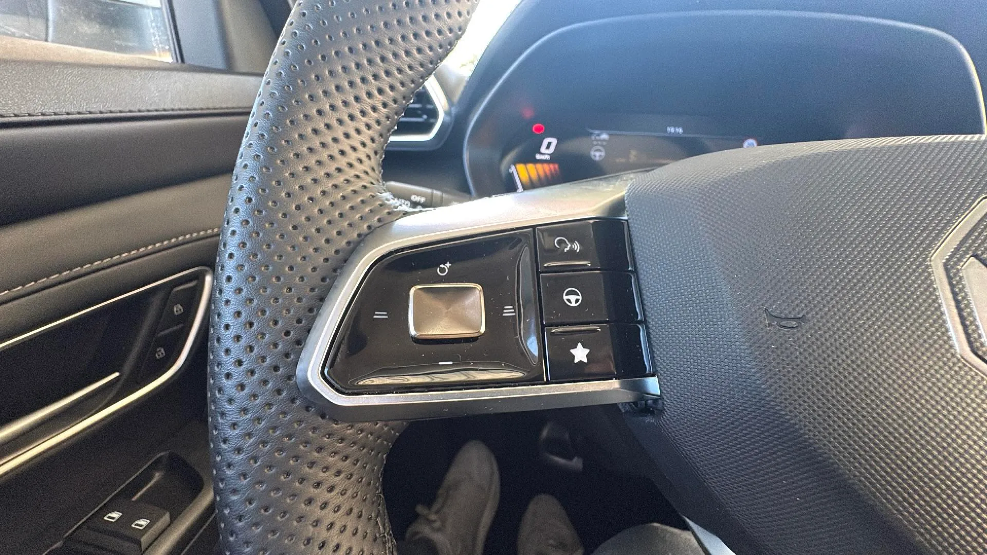 MG ZS Hybrid+ Comfort - foto 13