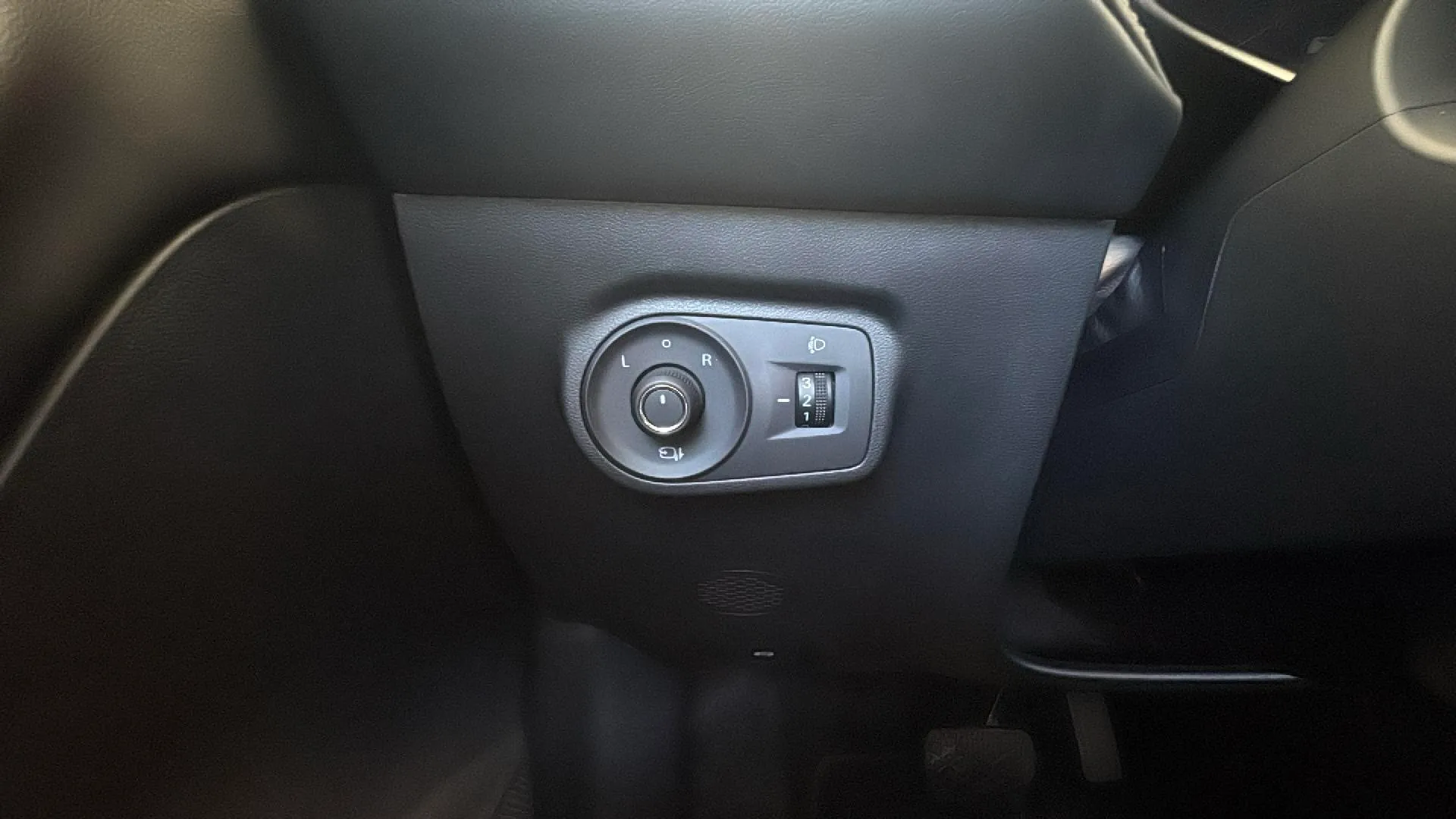 MG ZS Hybrid+ Comfort - foto 15