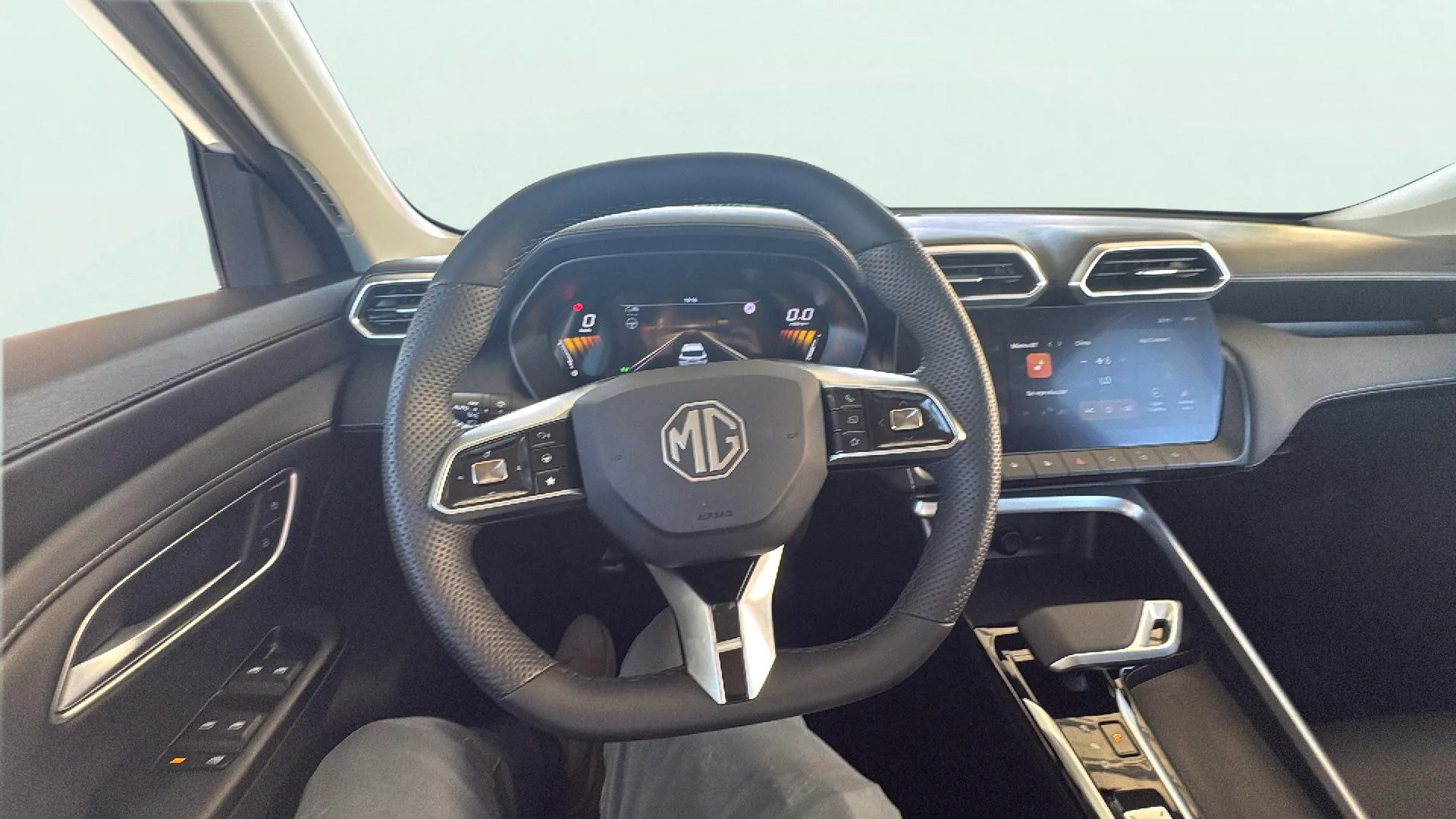 MG ZS Hybrid+ Comfort - foto 11