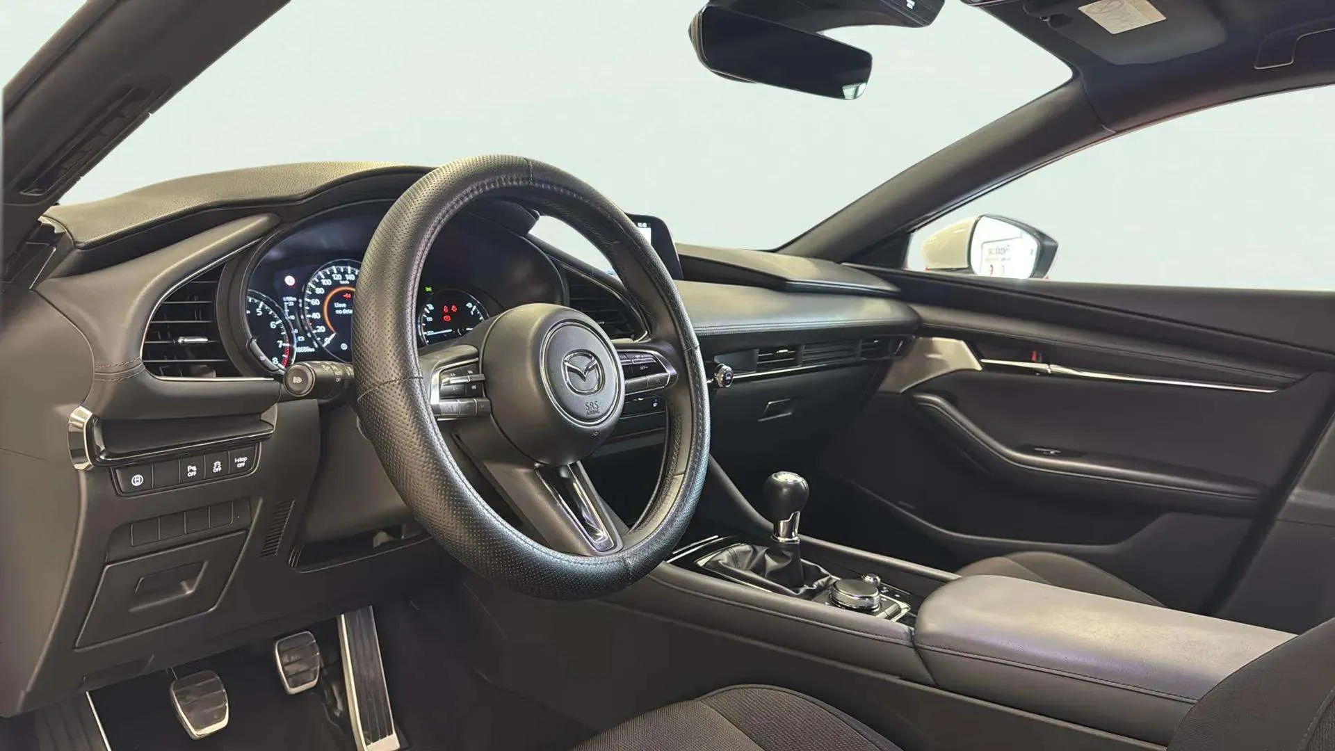 Mazda Mazda3 2.0 Skyactiv-G Zenith - foto 11