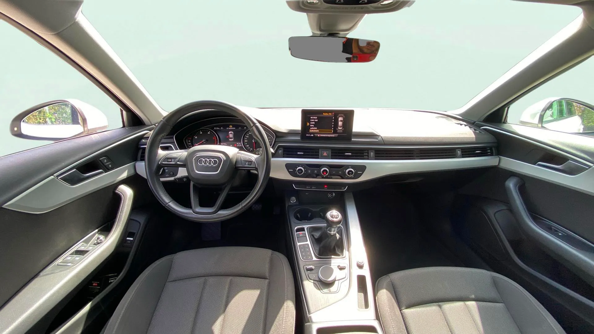 Audi A4 2.0 TDI - foto 21
