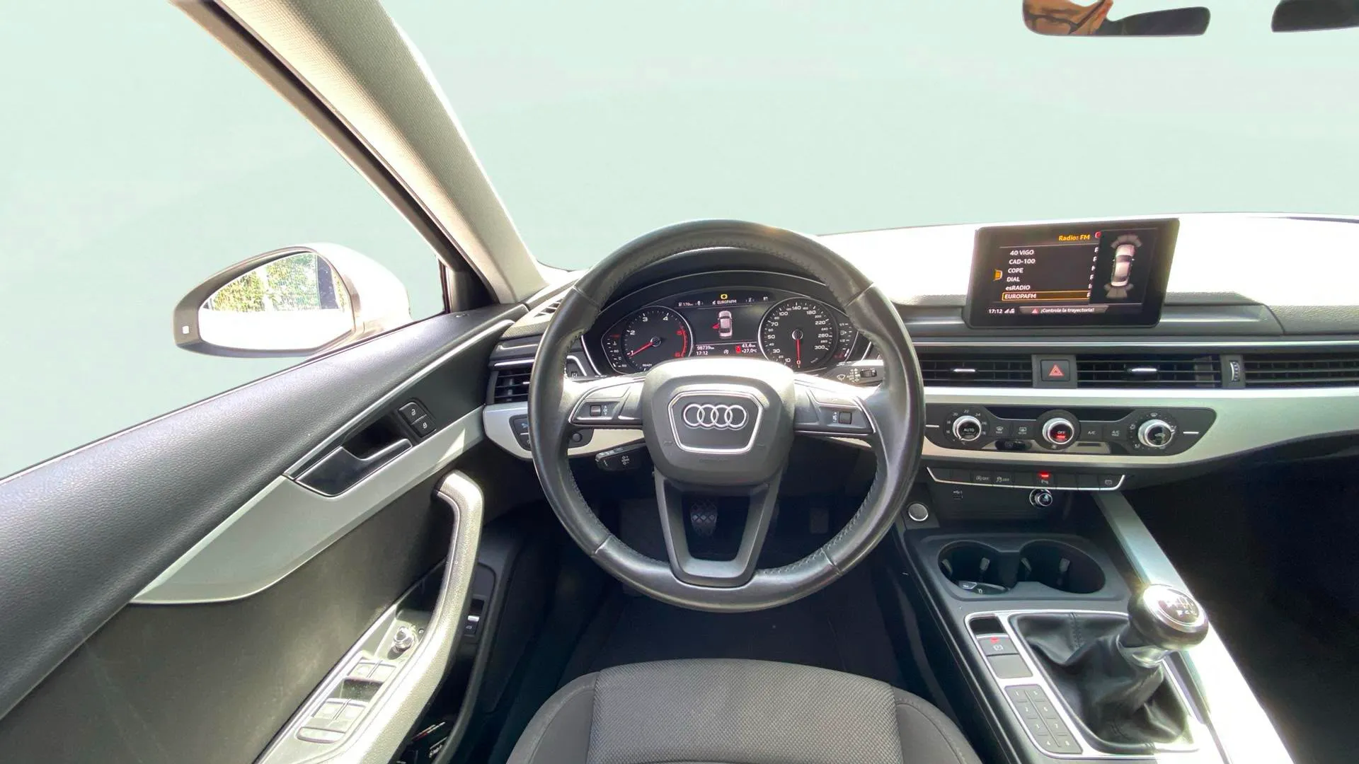 Audi A4 2.0 TDI - foto 11