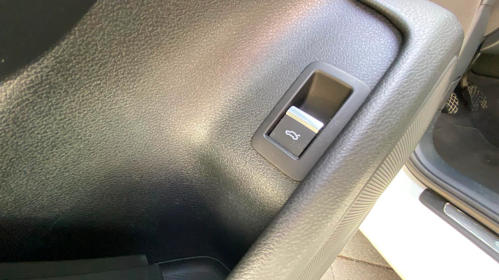 Audi A4 2.0 TDI - foto 22